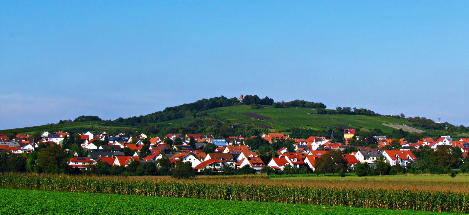 Canon PowerShot SX30 IS sample photo. Landscape, houses, view photography