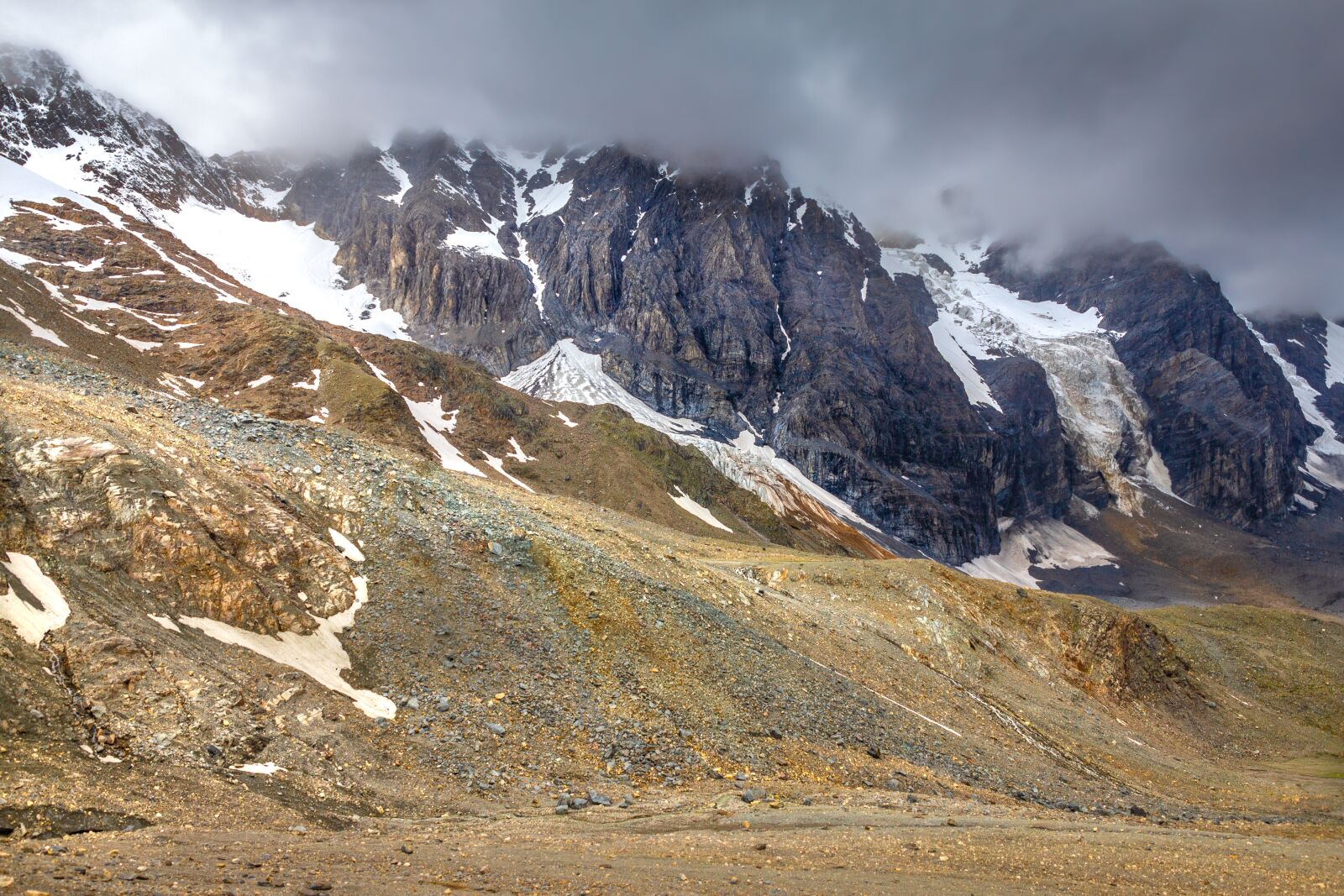 Canon EOS 550D (EOS Rebel T2i / EOS Kiss X4) sample photo. Ortler, italy, hike photography
