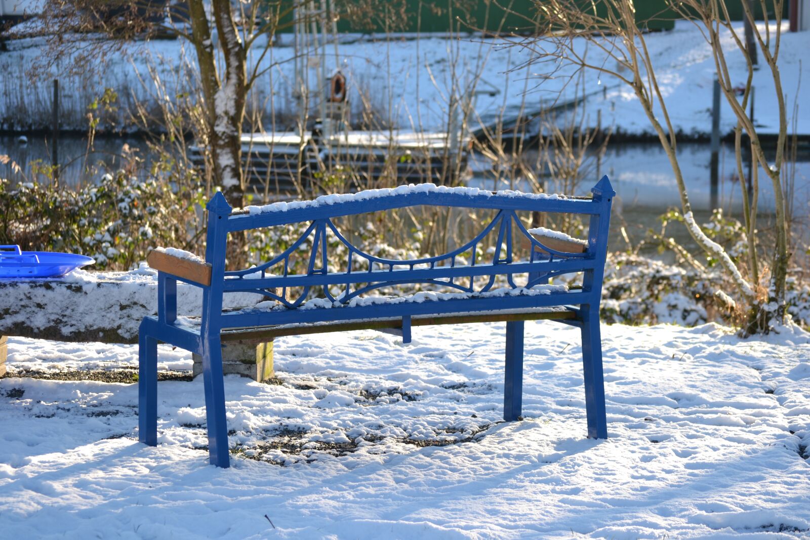 Nikon D3100 sample photo. Winter, bank, cold photography