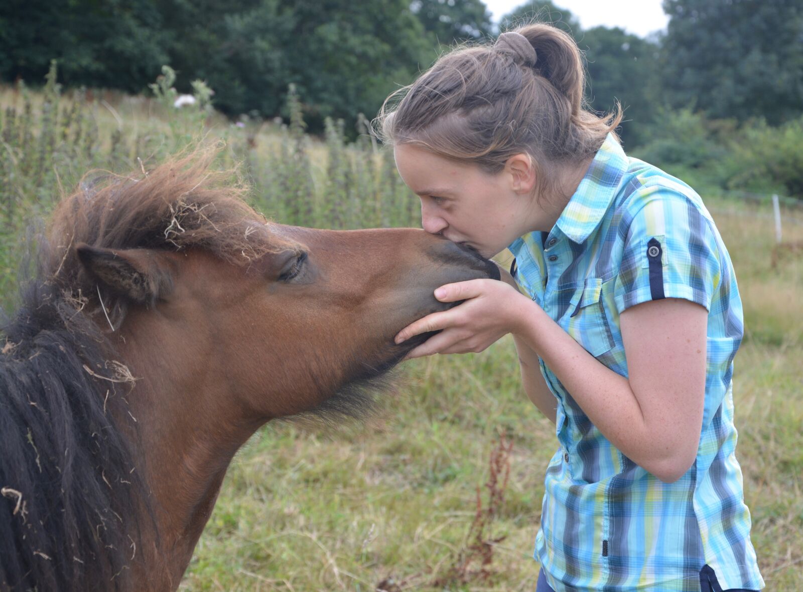 Nikon D5200 sample photo. Kiss, kisses, complicity photography
