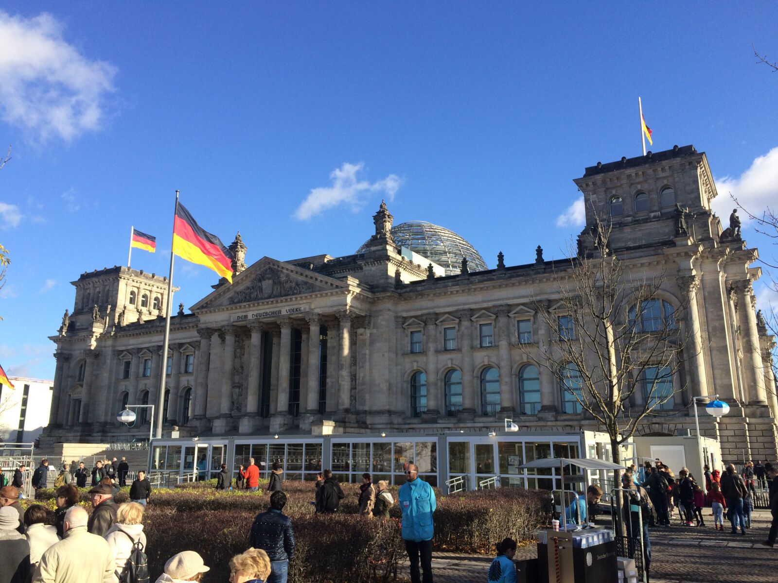 iPhone 5s back camera 4.15mm f/2.2 sample photo. Berlin, germany, reichstag photography