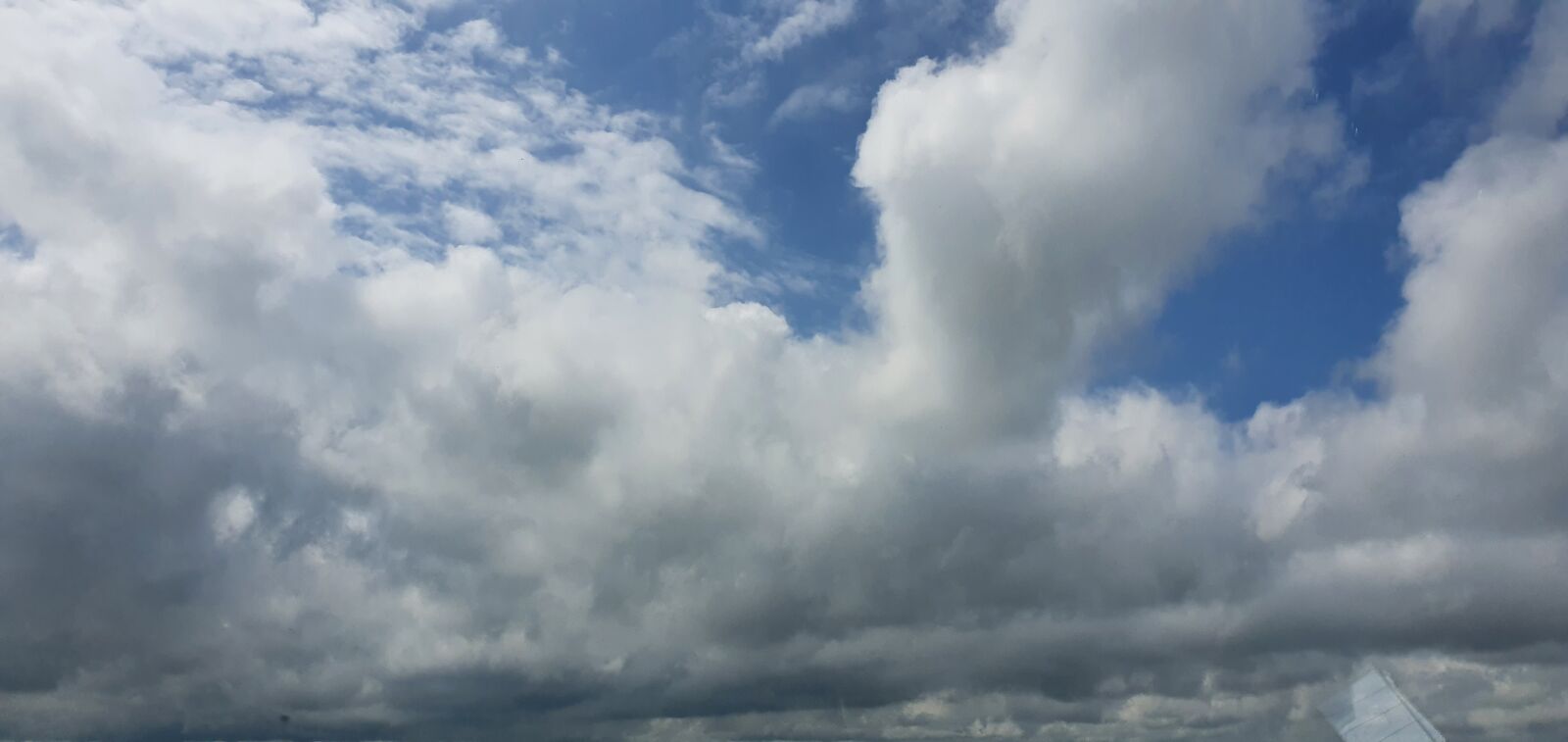 Samsung Galaxy S10 sample photo. Nature, sky blue, sky photography