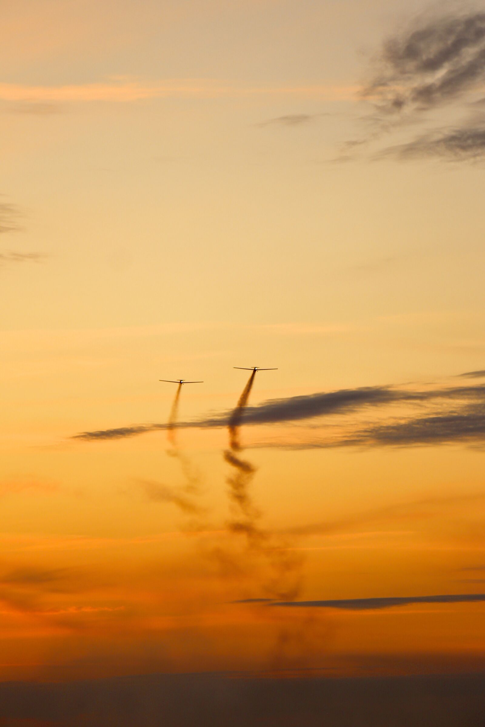 Canon EOS 700D (EOS Rebel T5i / EOS Kiss X7i) sample photo. Aircraft, sky, sunset photography