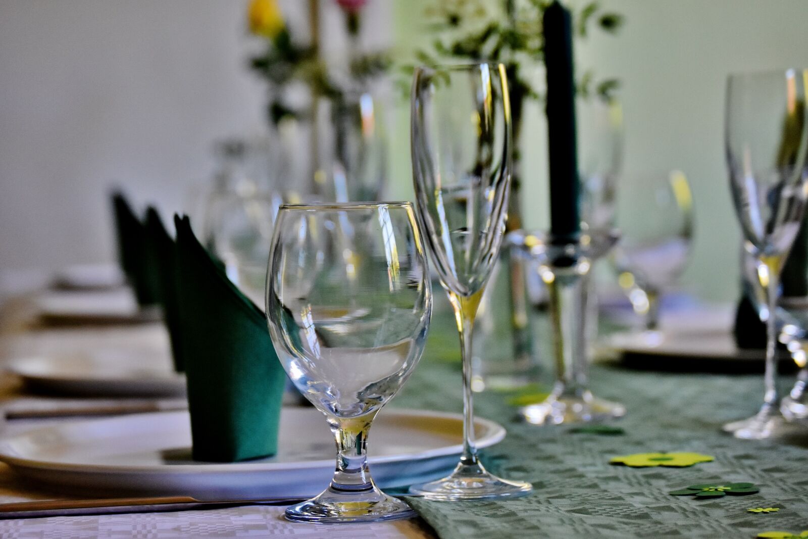 Nikon D7200 sample photo. Gedeckter table, board, tableware photography