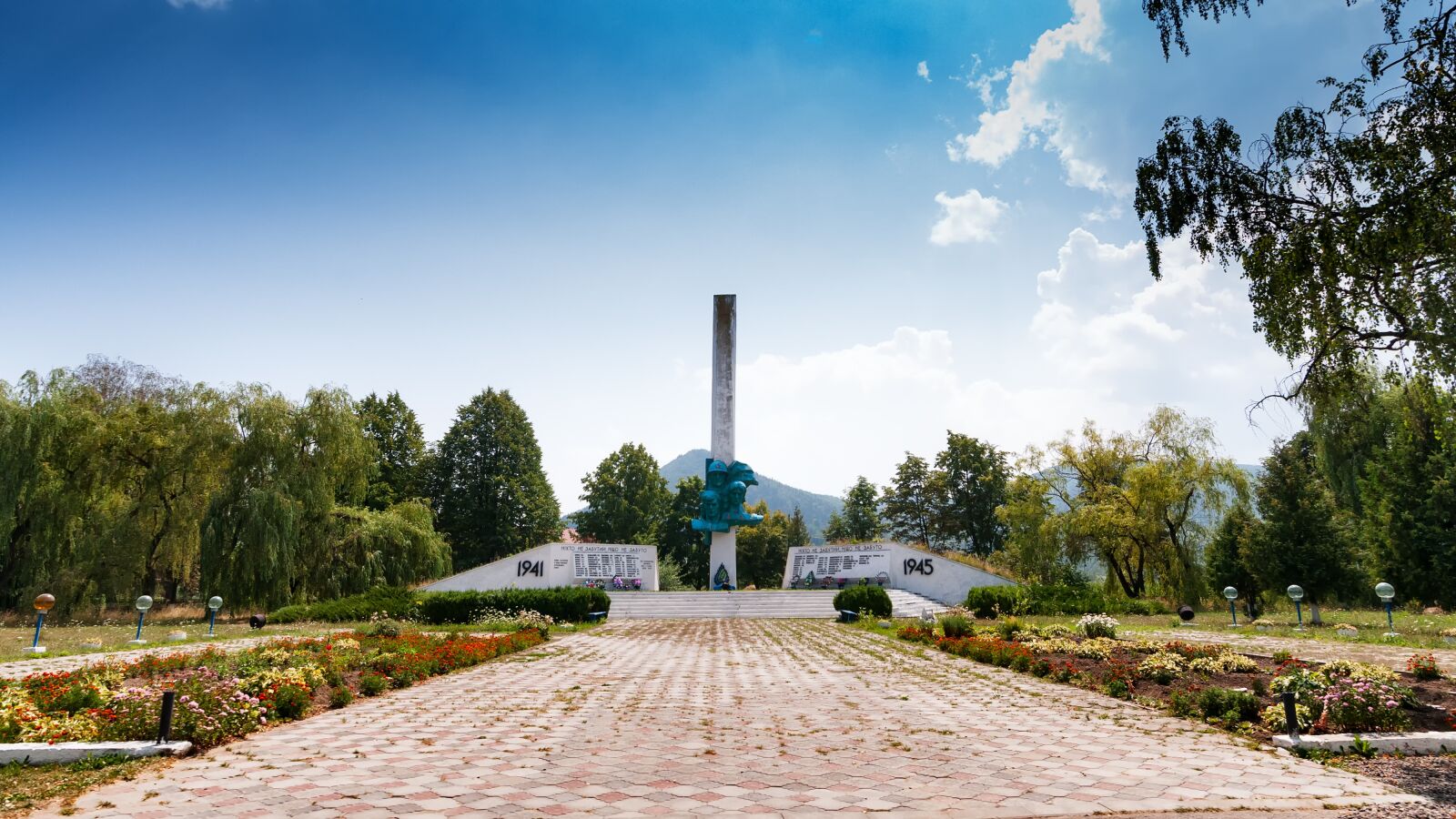 Nikon D300S sample photo. Monument, war, soldiers photography