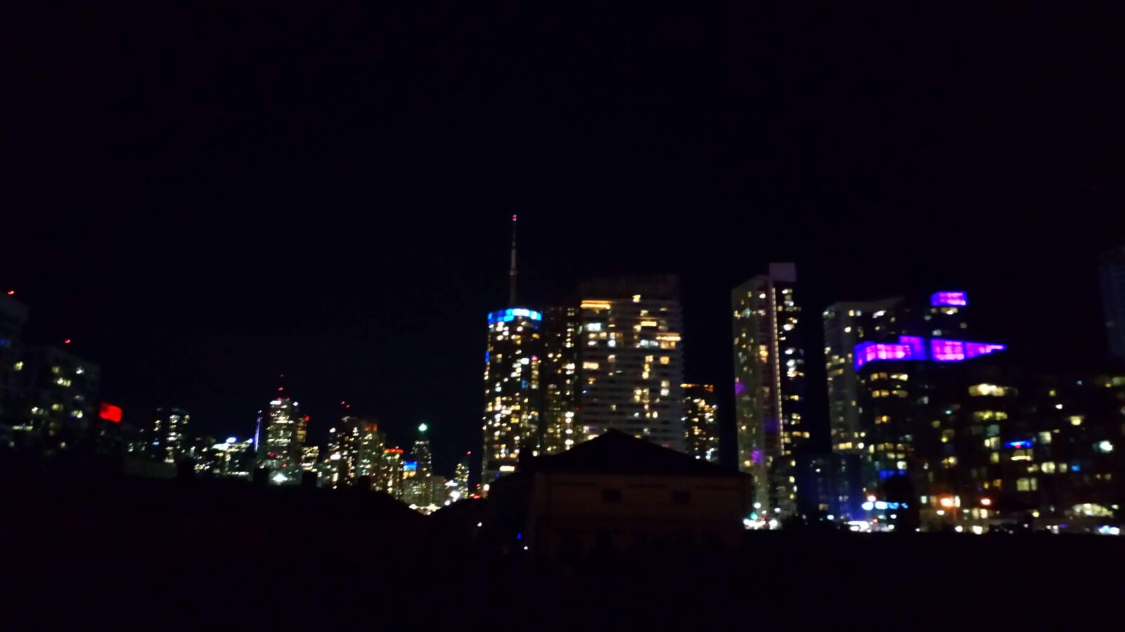 Sony Xperia L1 sample photo. Toronto, city, cityscape photography