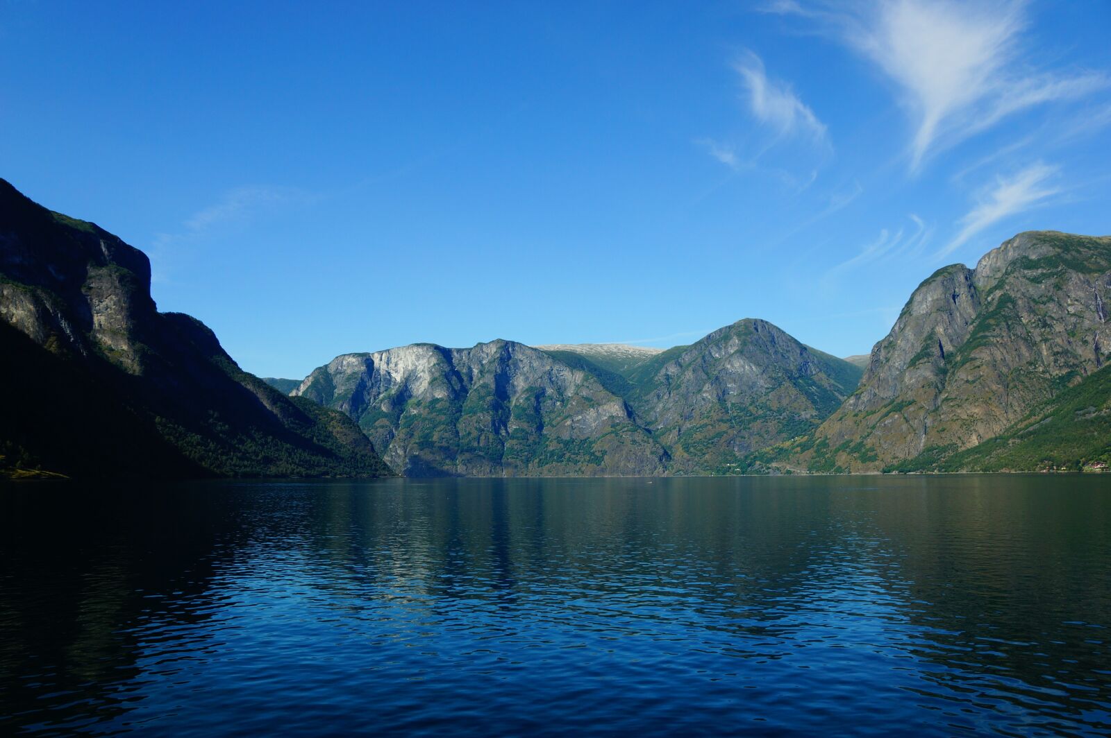 Sony DT 18-250mm F3.5-6.3 sample photo. Norway, september, mountains photography
