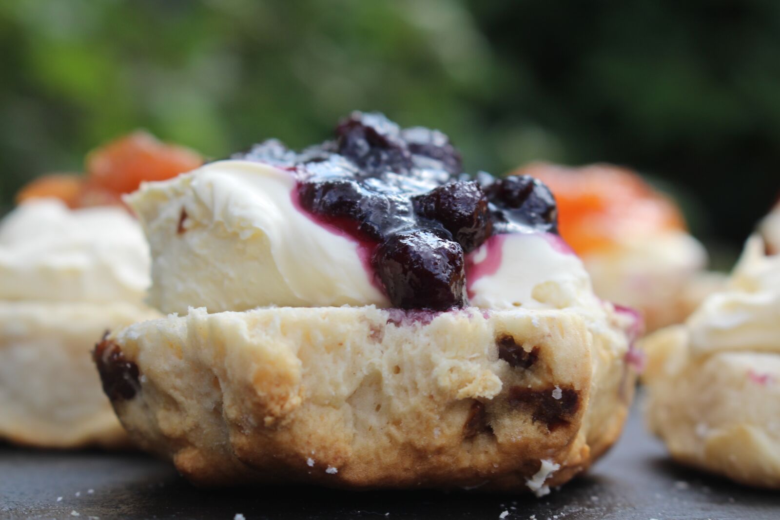 Canon EOS 650D (EOS Rebel T4i / EOS Kiss X6i) sample photo. Jam, scones, scone photography