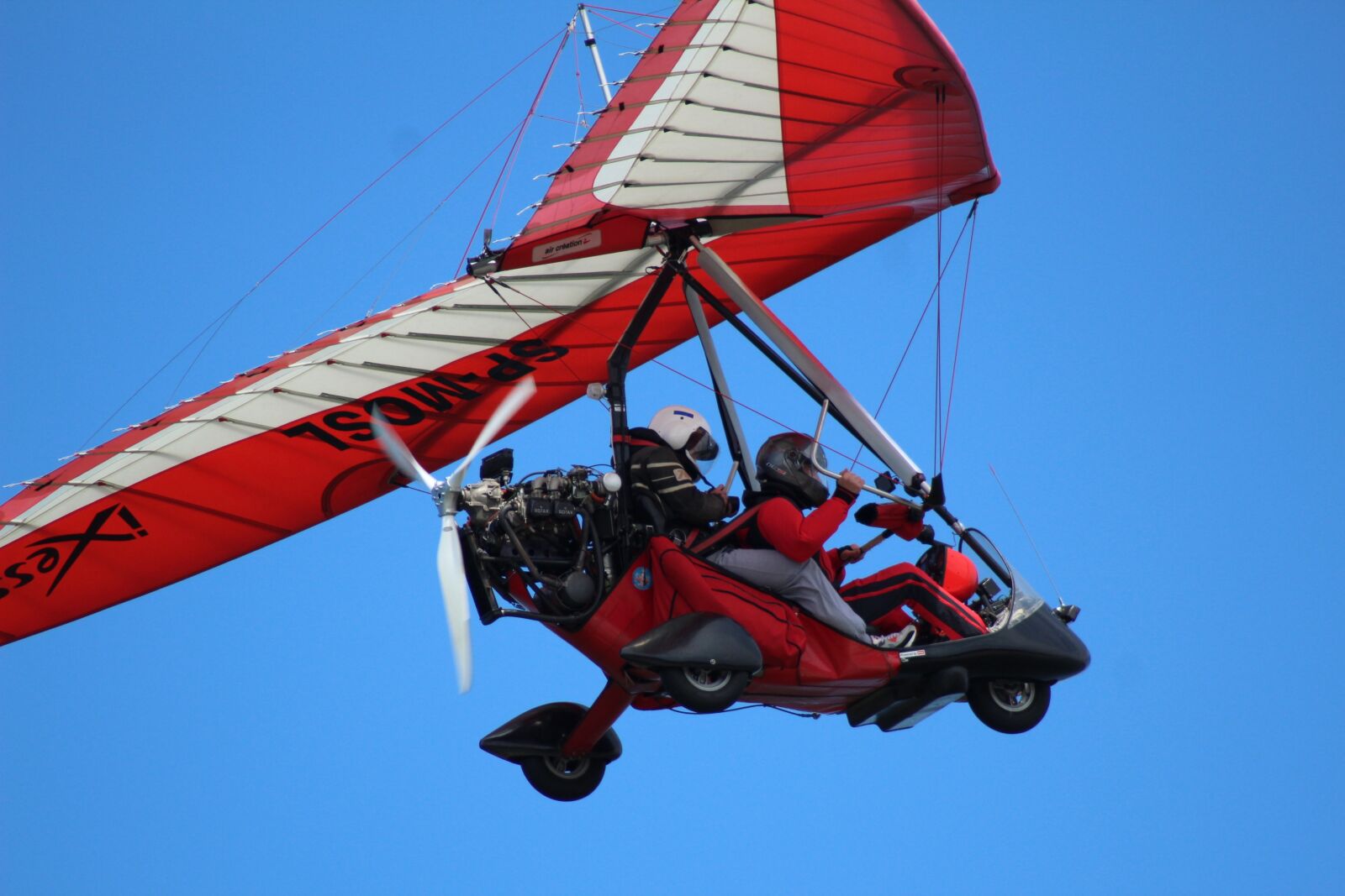 Canon EOS 1200D (EOS Rebel T5 / EOS Kiss X70 / EOS Hi) sample photo. Hang glider, weekend, relax photography
