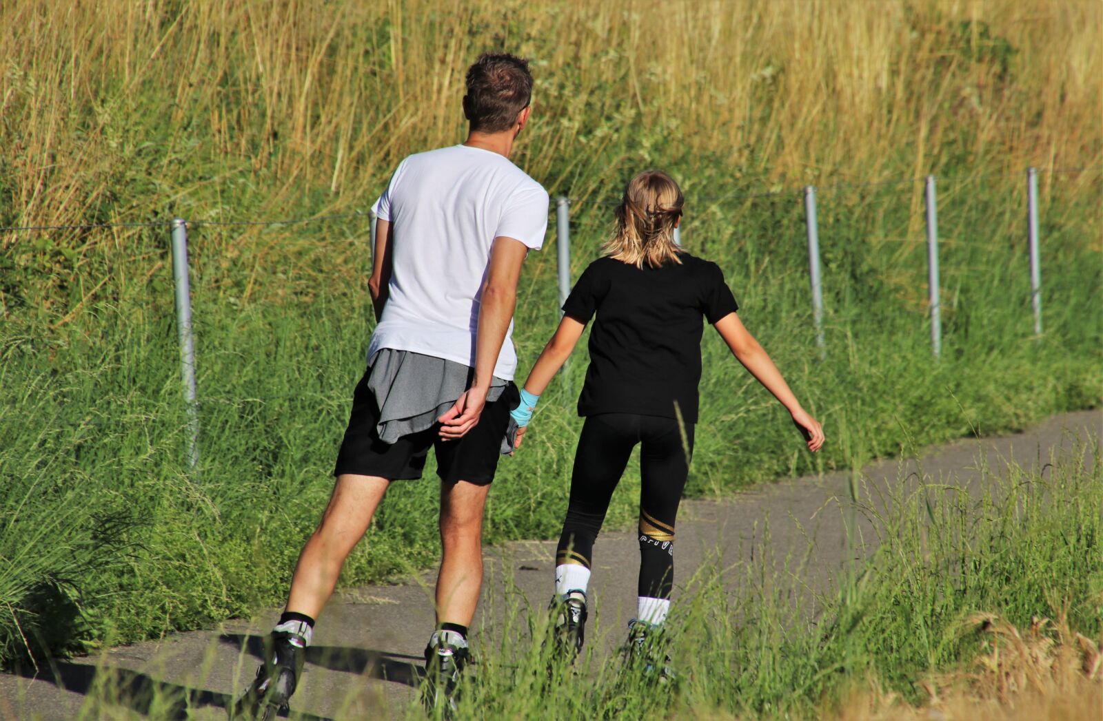Canon EOS 80D sample photo. Green summer, roller skates photography