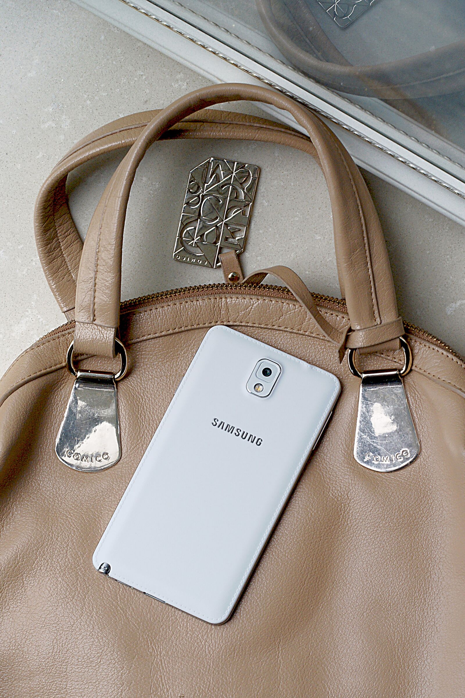 Sony Alpha DSLR-A330 sample photo. Samsung, galaxy note3, phone photography