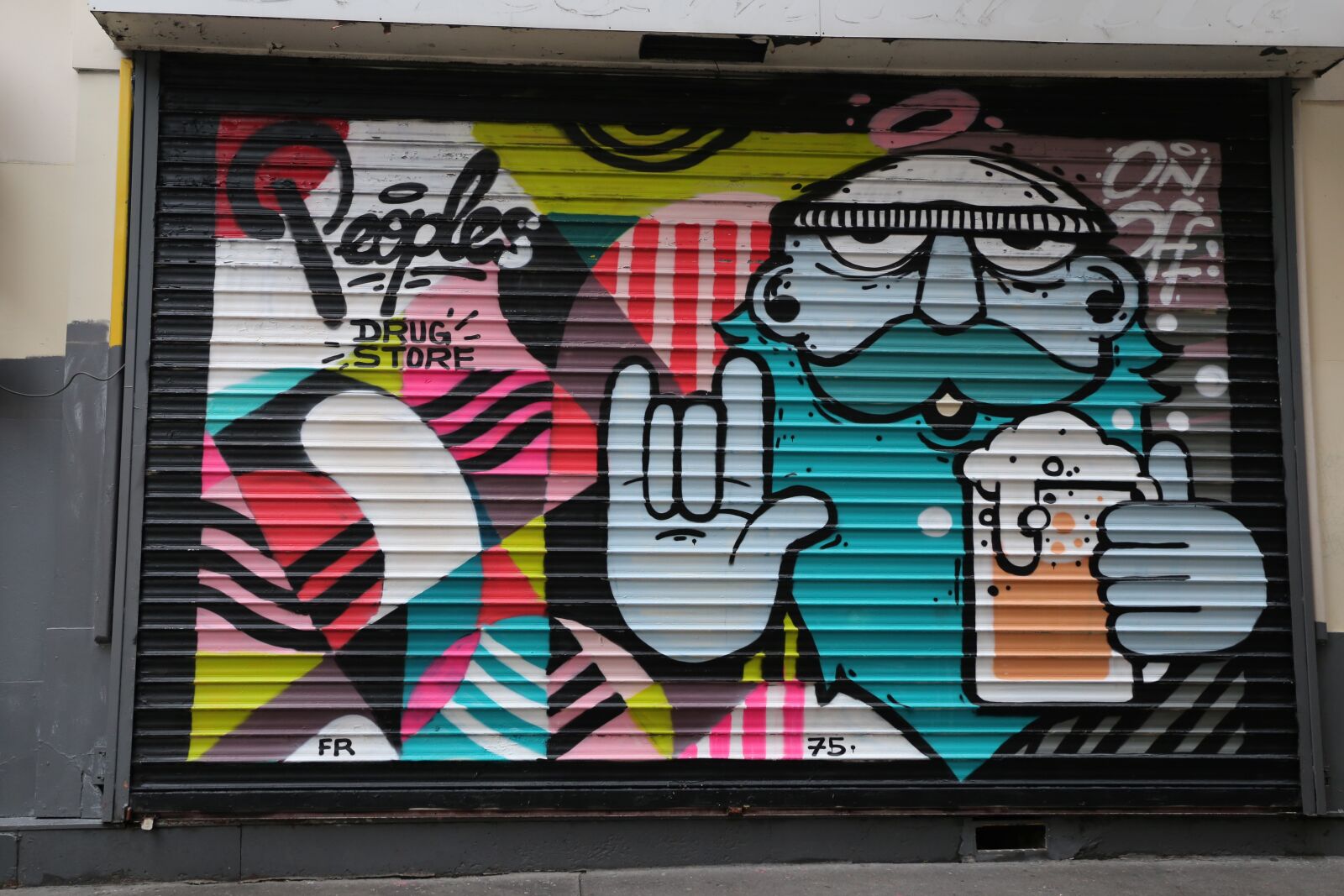 Canon EF 24-105mm F3.5-5.6 IS STM sample photo. Garage, street art, art photography