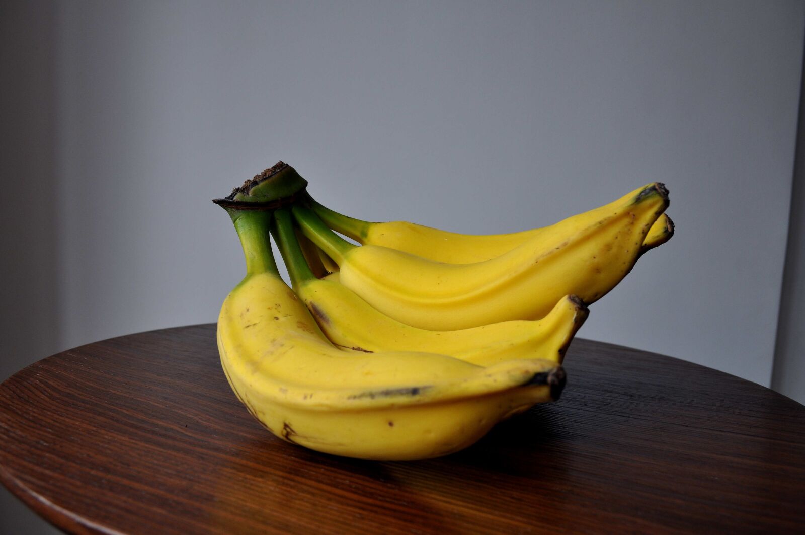 Nikon D5000 sample photo. Fresh, bananas kitchen, table photography