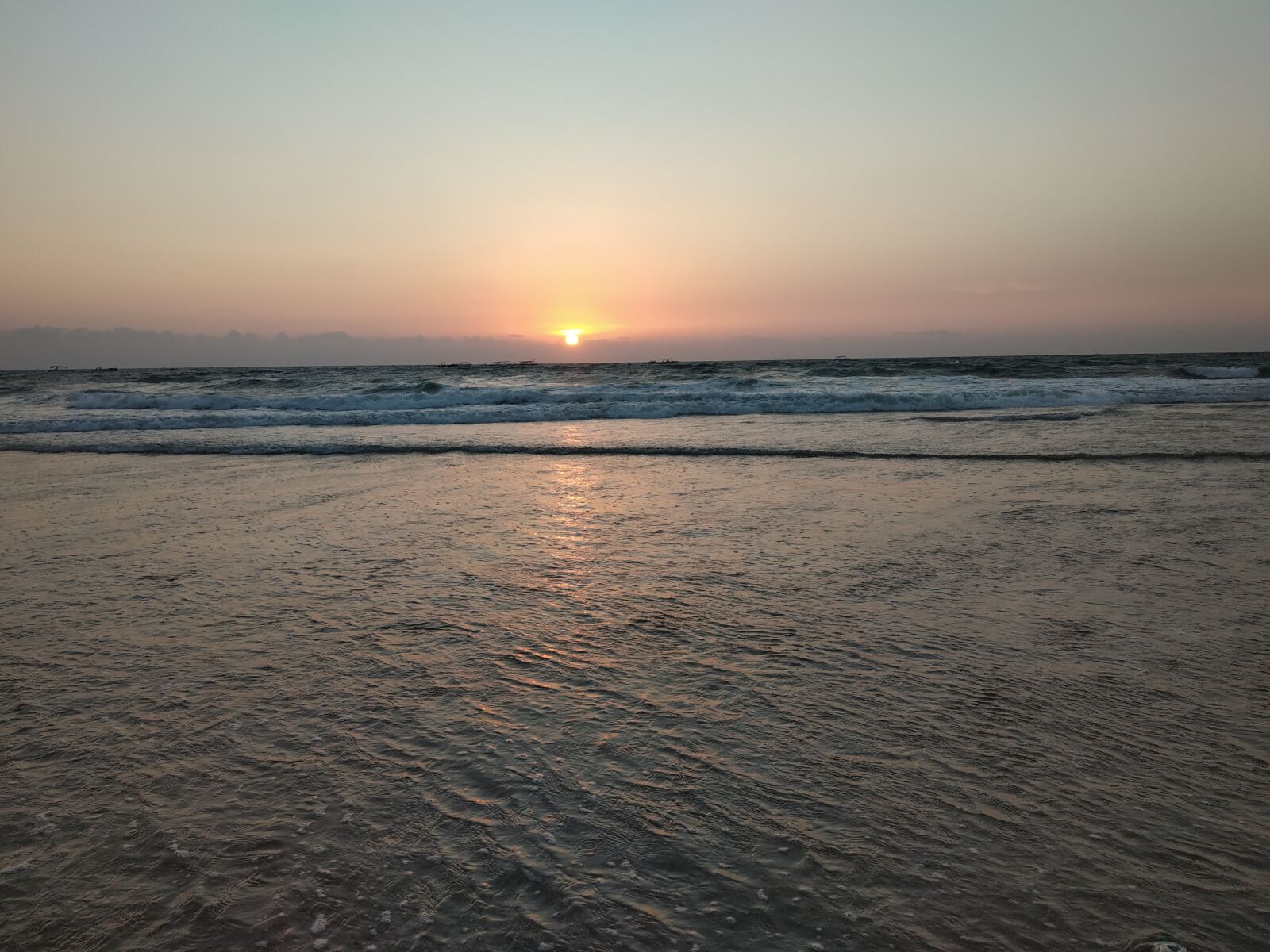 Xiaomi Redmi Note 5 Pro sample photo. Sunset, goa, beach photography