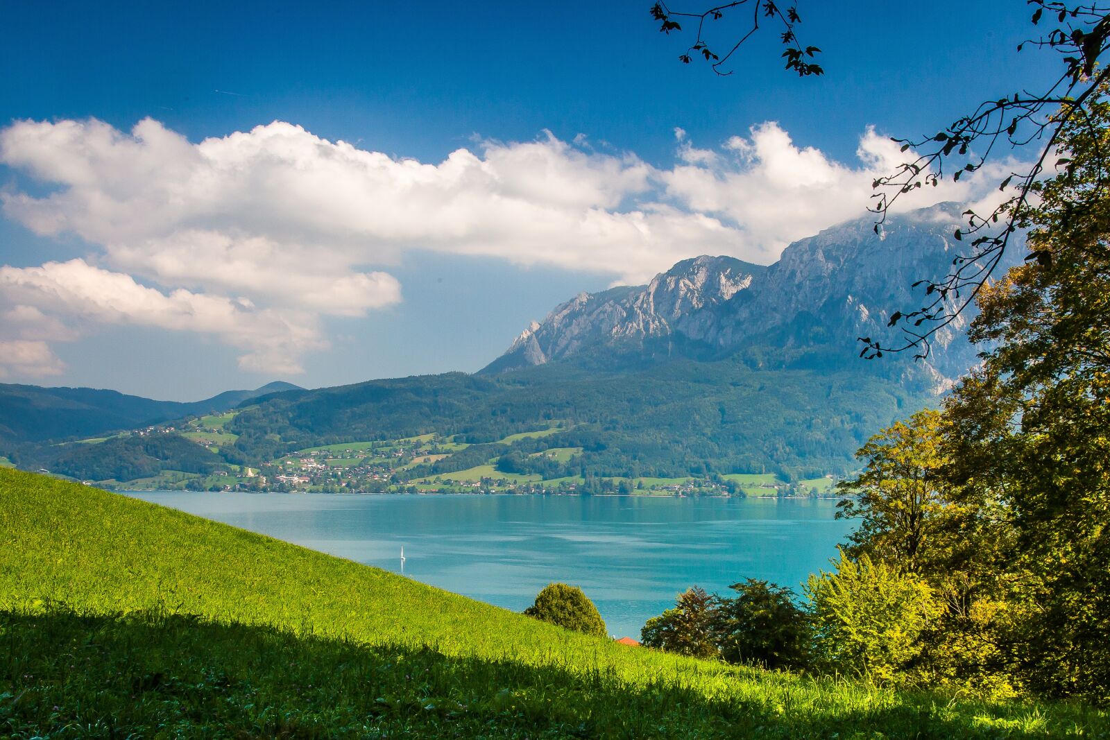 Canon EF 24-105mm F4L IS USM sample photo. Attersee, hell mountains, bergsee photography