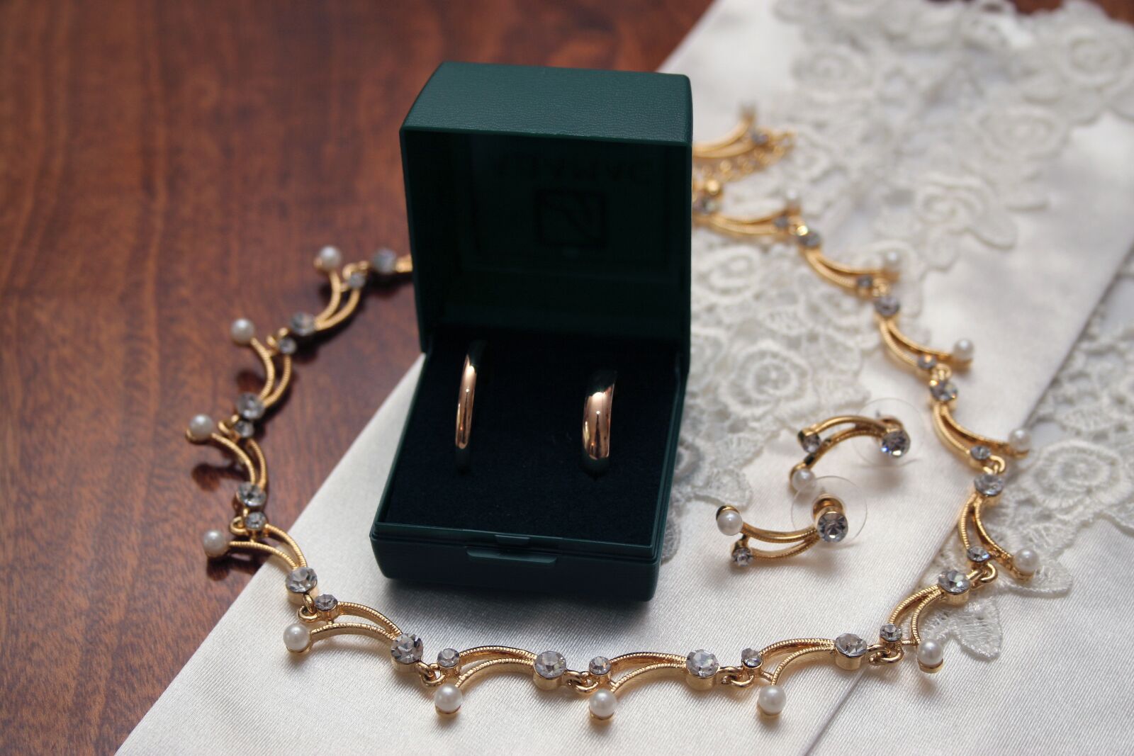 Canon EOS 30D sample photo. Wedding, celebration, jewelry photography