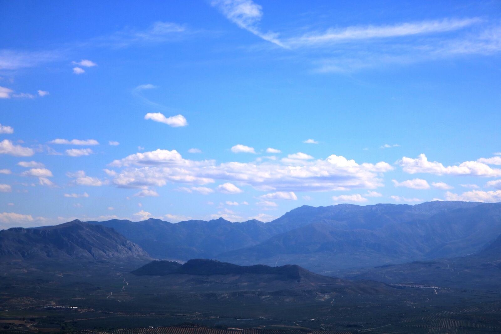 Canon EOS 750D (EOS Rebel T6i / EOS Kiss X8i) sample photo. Landscape, baeza, valley of photography