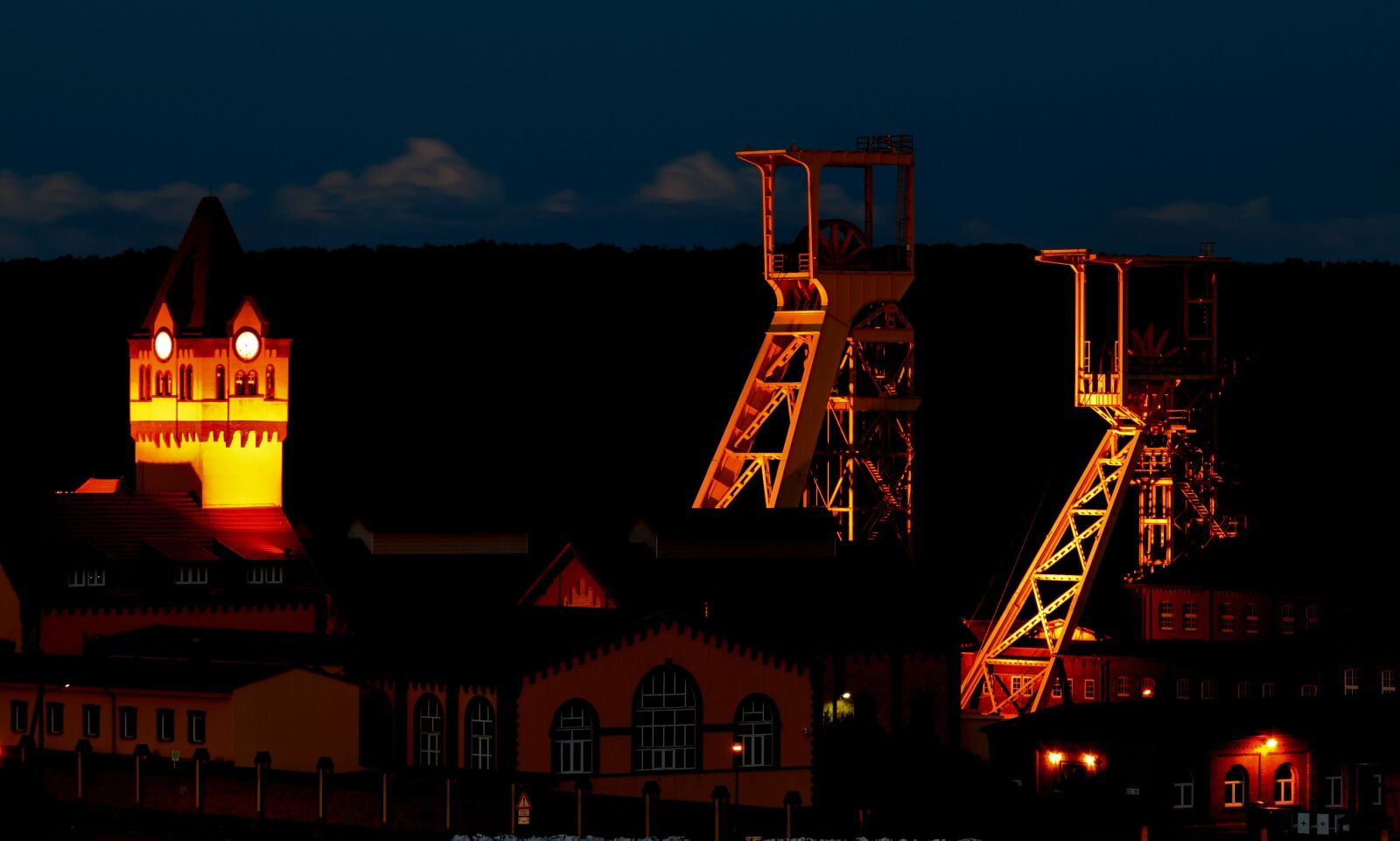 Nikon D3300 sample photo. Blue hour, mine, headframe photography