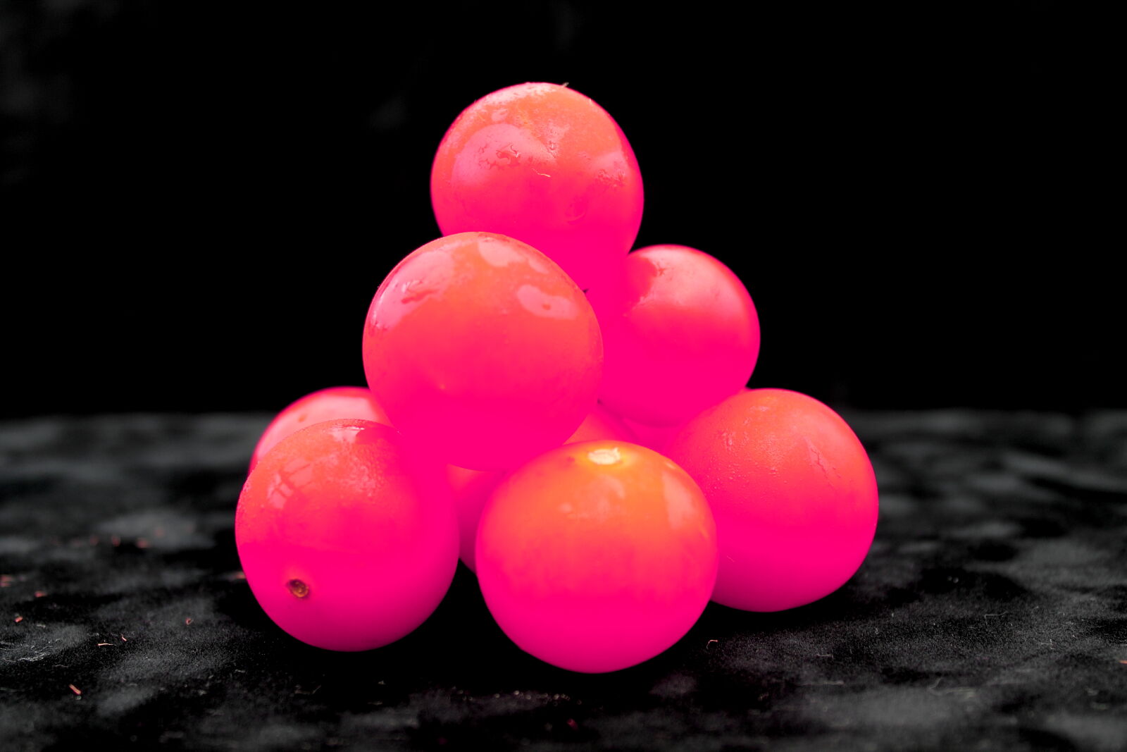 Canon EOS 1100D (EOS Rebel T3 / EOS Kiss X50) sample photo. Fruit, neon, pink, piramid photography