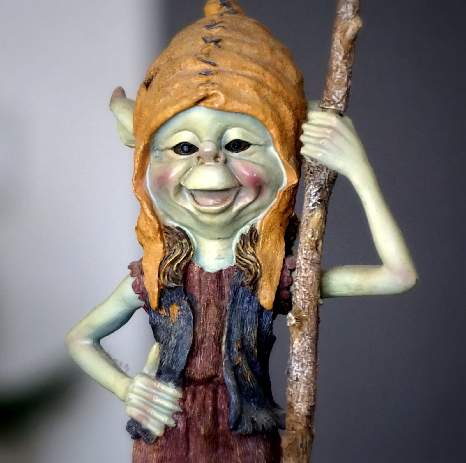 Sony E 55-210mm F4.5-6.3 OSS sample photo. Gnome, figure, decorative photography