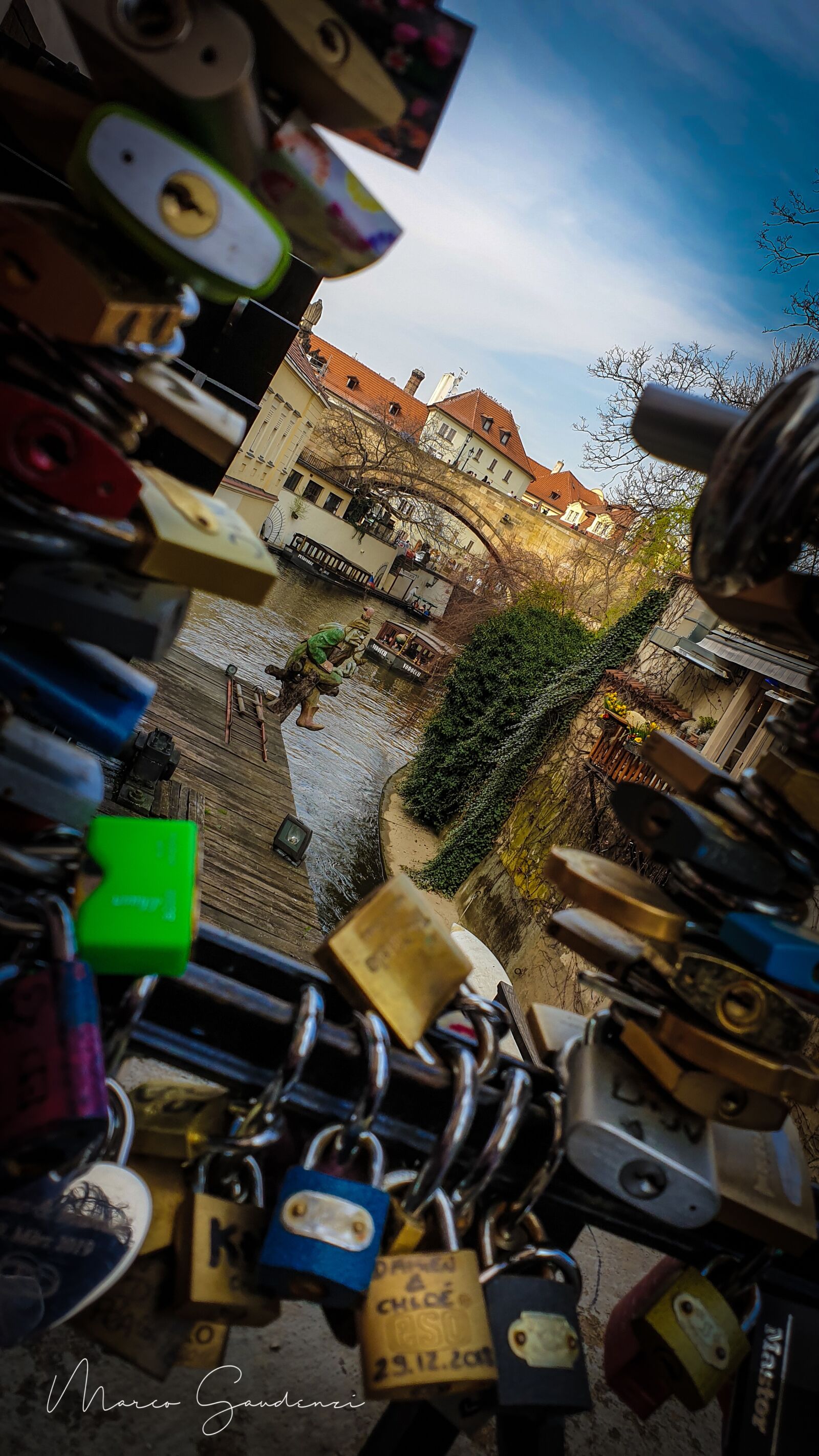 Samsung Galaxy S9+ sample photo. Love, bridge, padlock photography