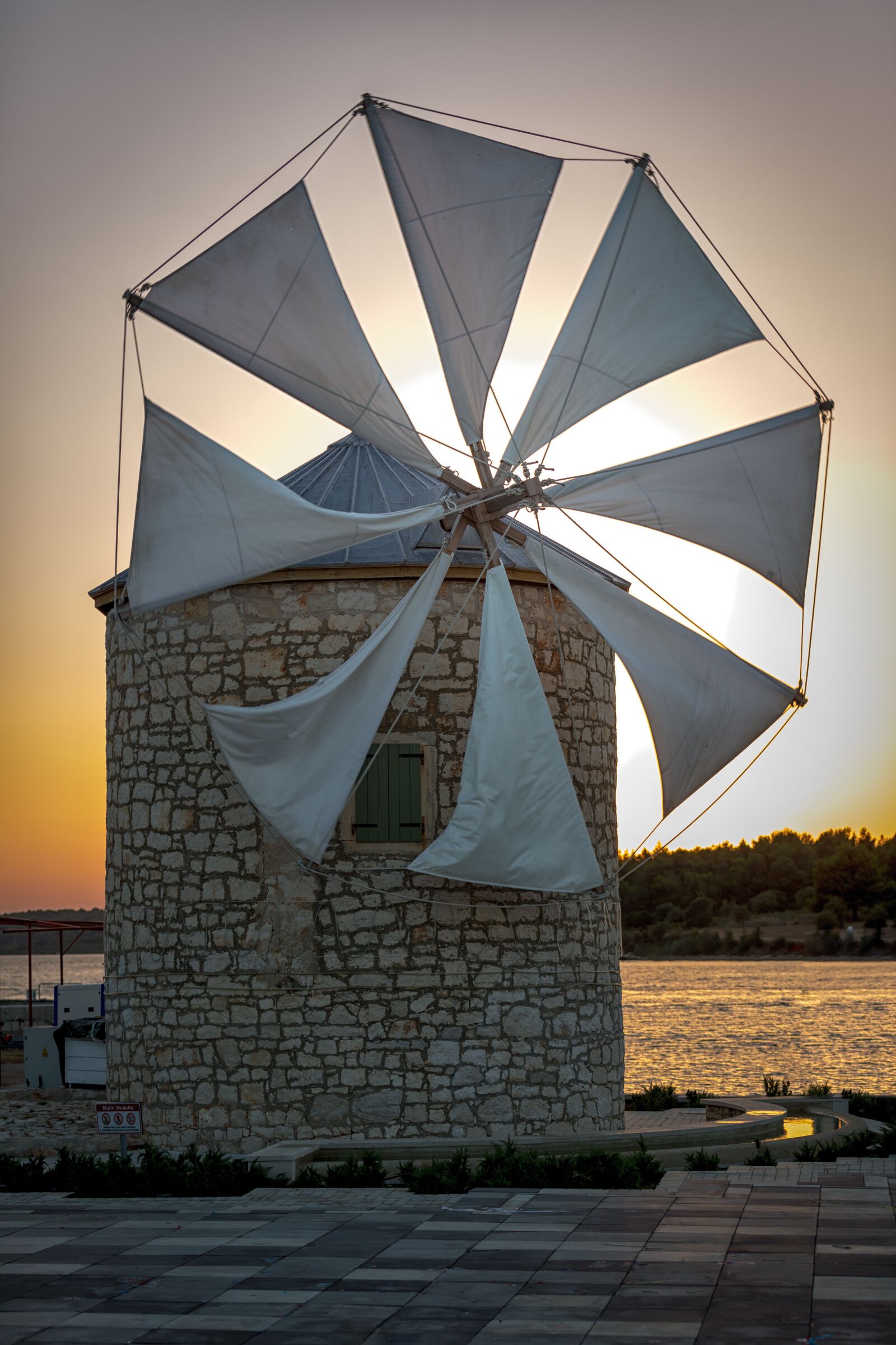 Canon EOS 5D Mark III sample photo. Windmill, mill, wing photography