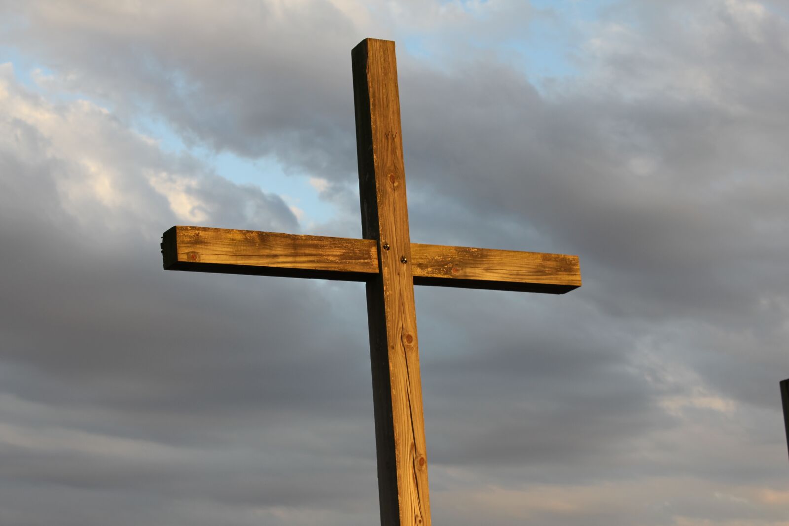 Canon EOS 550D (EOS Rebel T2i / EOS Kiss X4) sample photo. Easter, cross, easter sunday photography