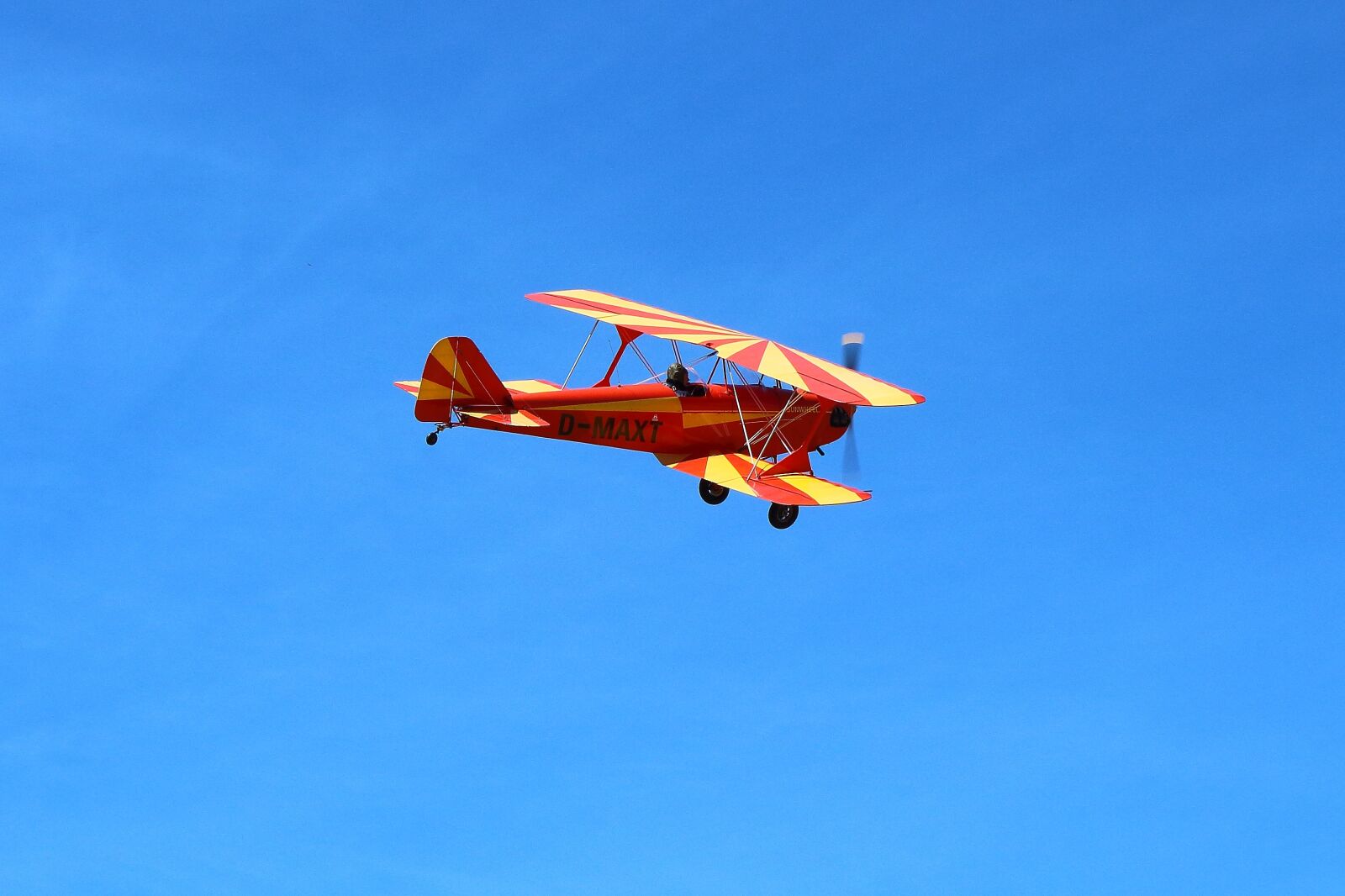 Canon EF-S 55-250mm F4-5.6 IS II sample photo. Double decker, oldtimer, aircraft photography
