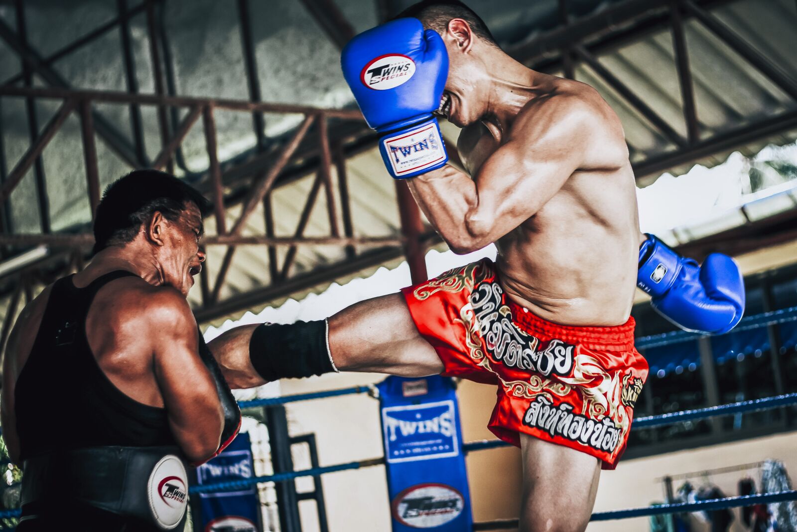 Canon EOS 7D + Canon EF 50mm F1.8 II sample photo. Phuket, thailand, muay thai photography