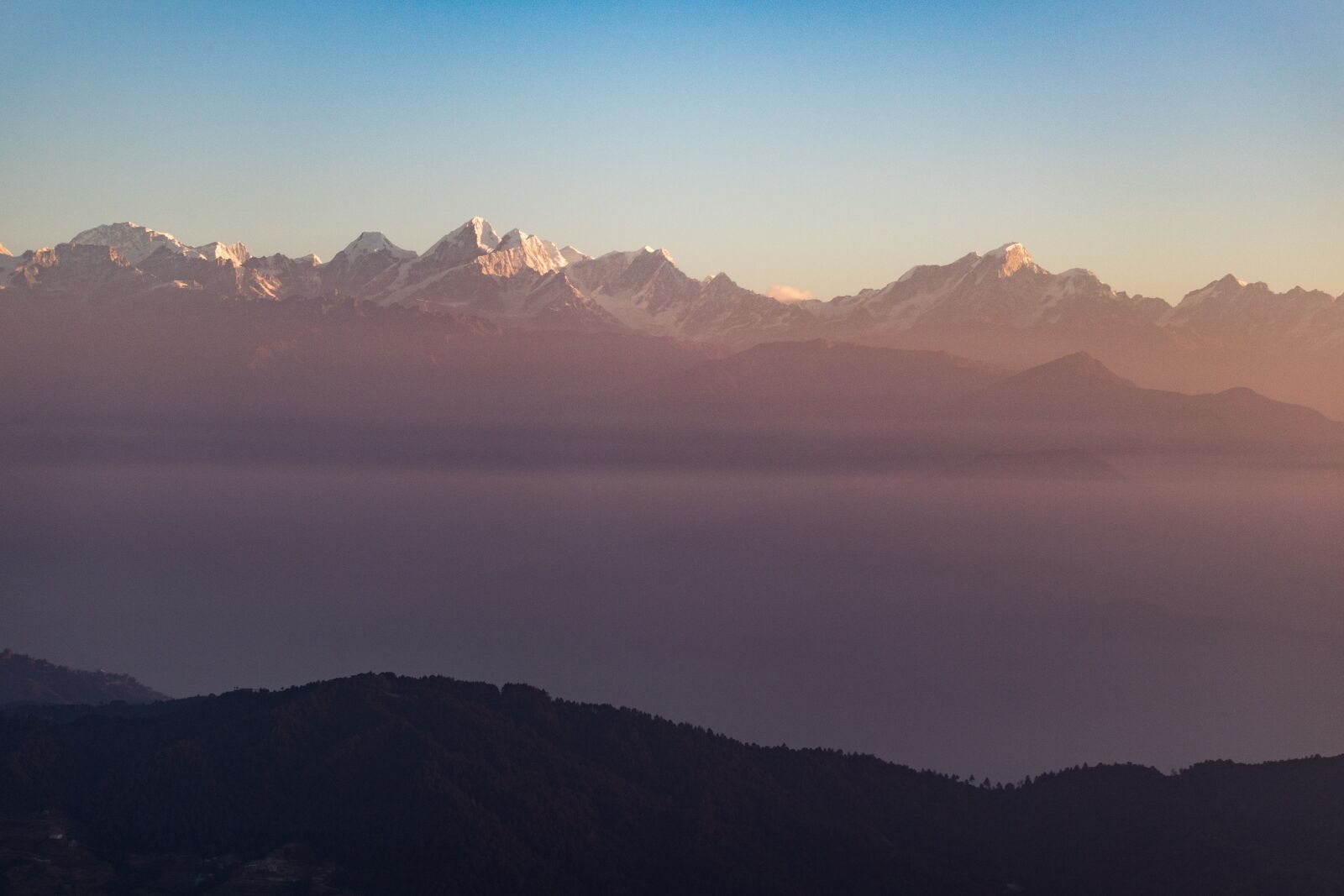 Canon EOS 200D (EOS Rebel SL2 / EOS Kiss X9) sample photo. Himalayas, sunrise, nepal photography