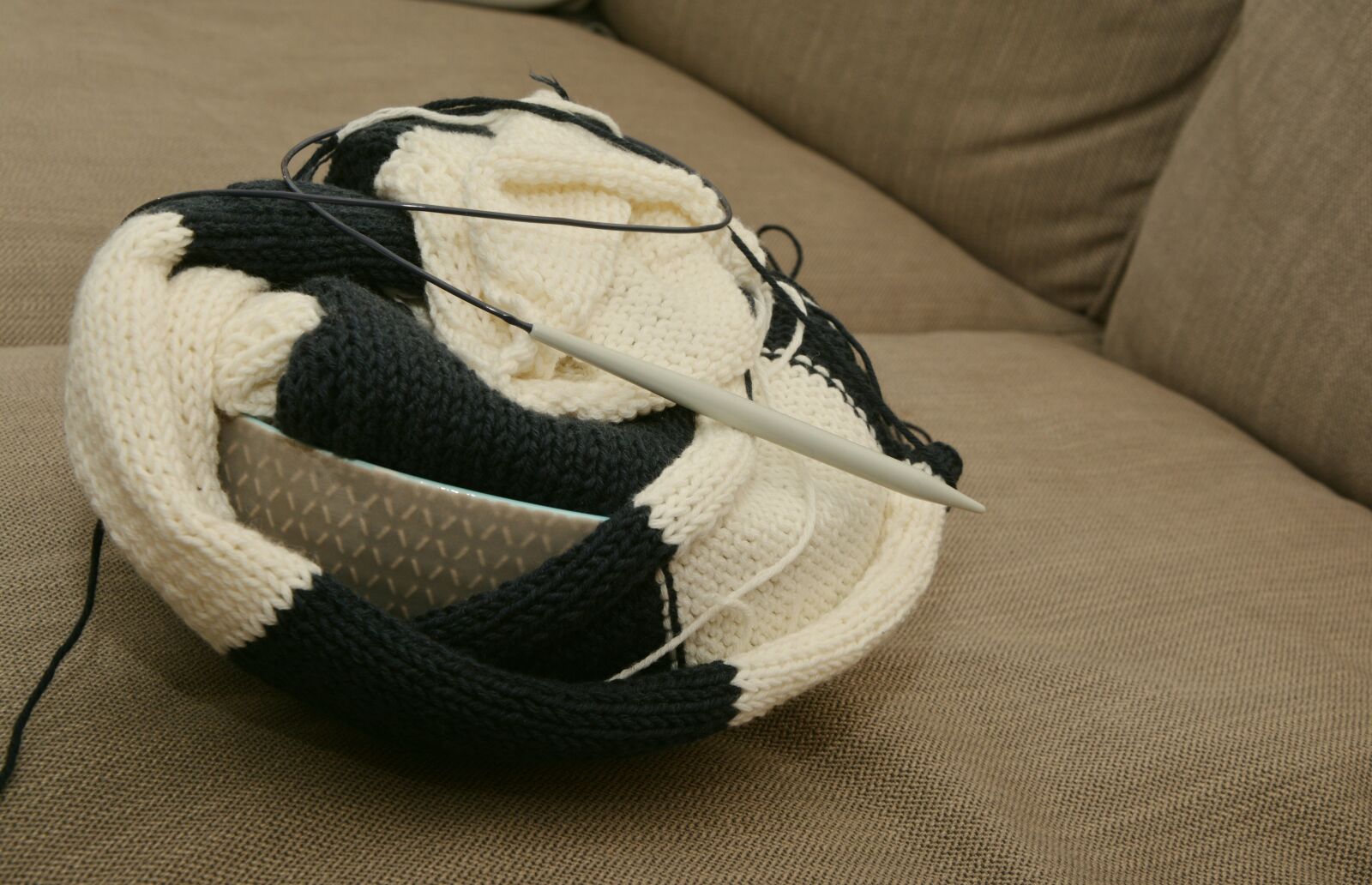 Nikon D5200 sample photo. Knitting, knit, knitting needles photography