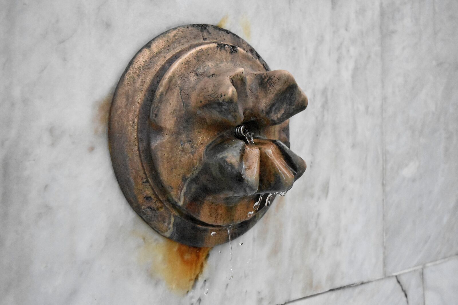 Nikon D5500 sample photo. Bronze, faucet, fountain, metal photography