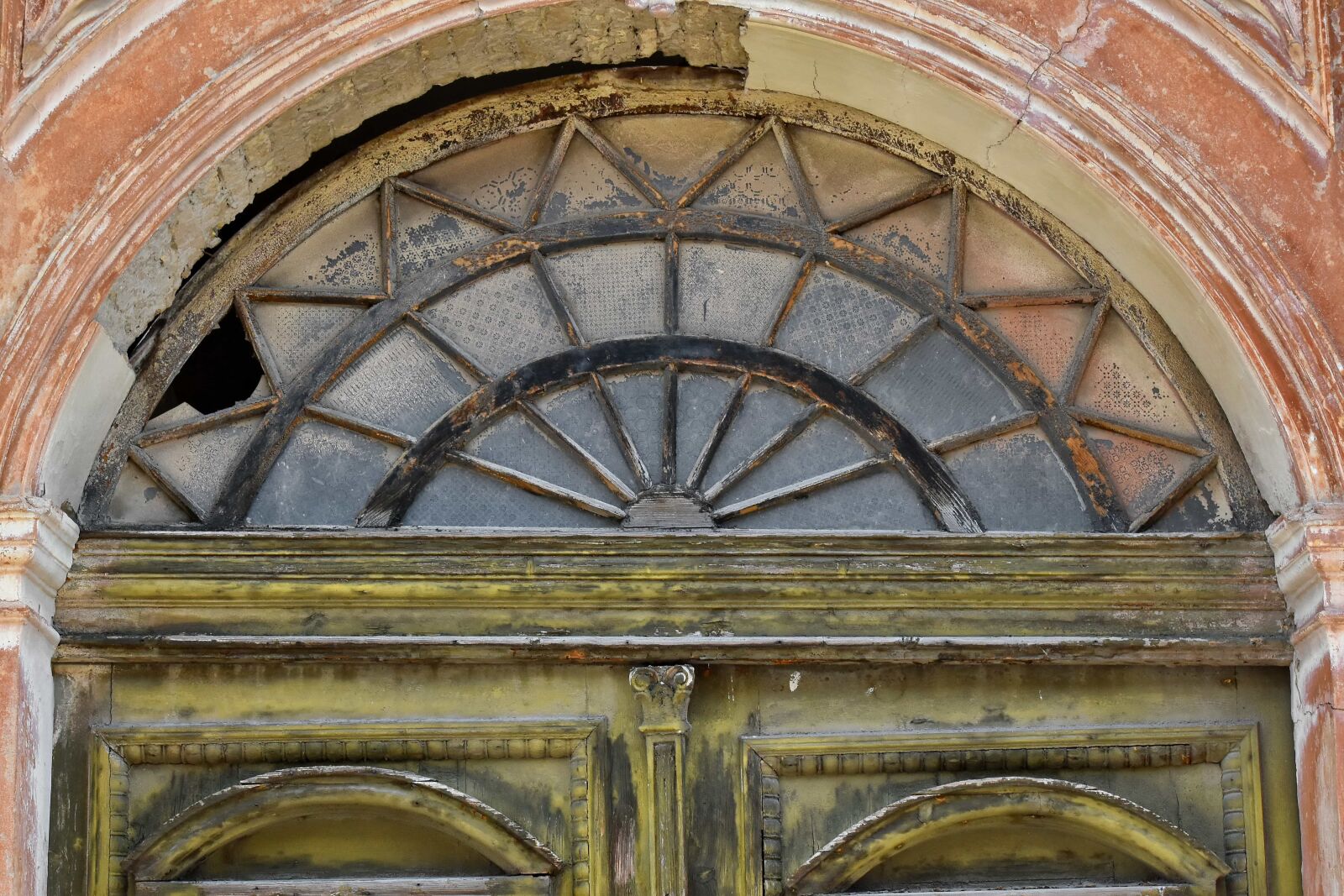 Nikon D5500 sample photo. Abandoned, carpentry, entrance, front photography