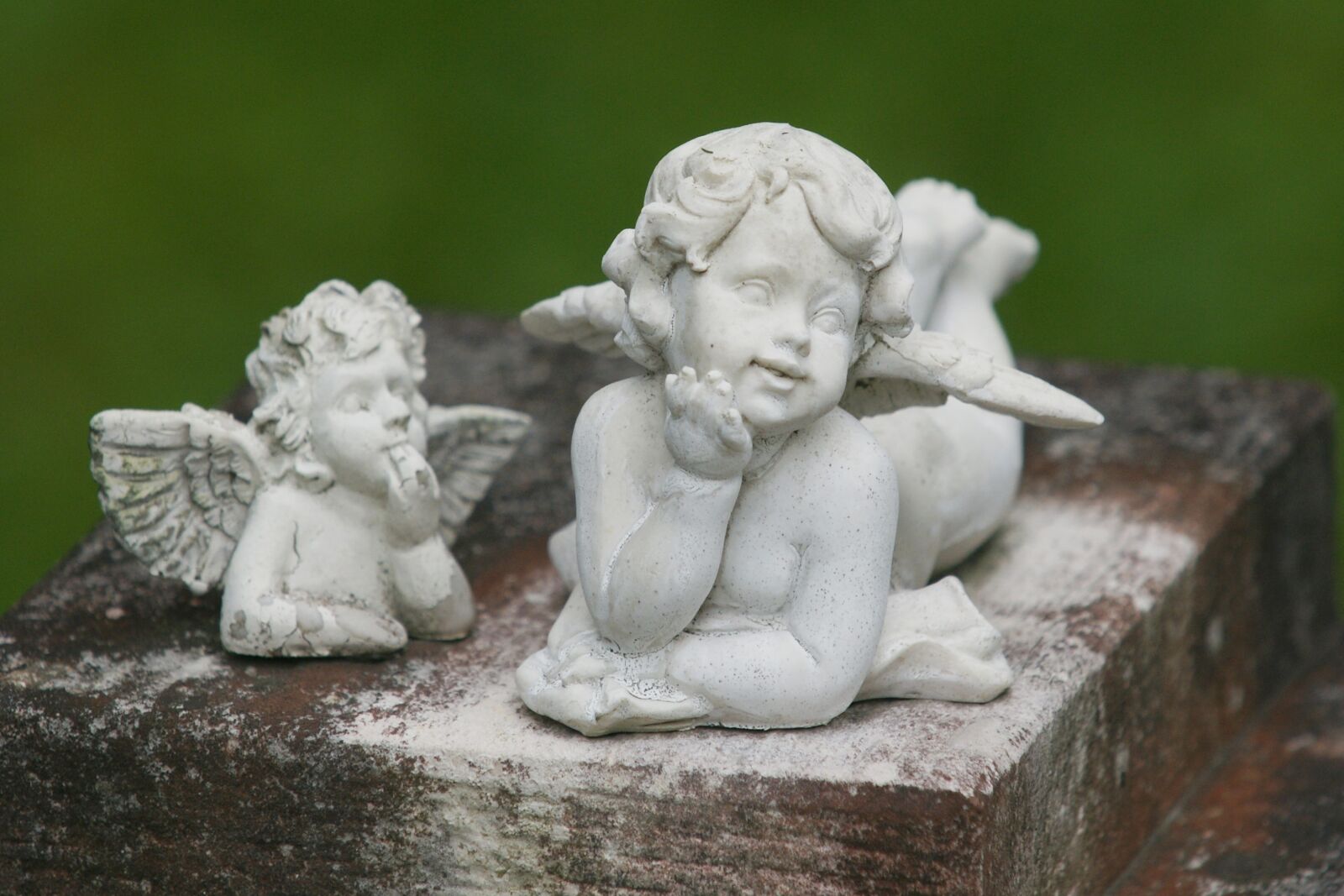 Sony Alpha DSLR-A700 sample photo. Angel, contemplative, figure photography