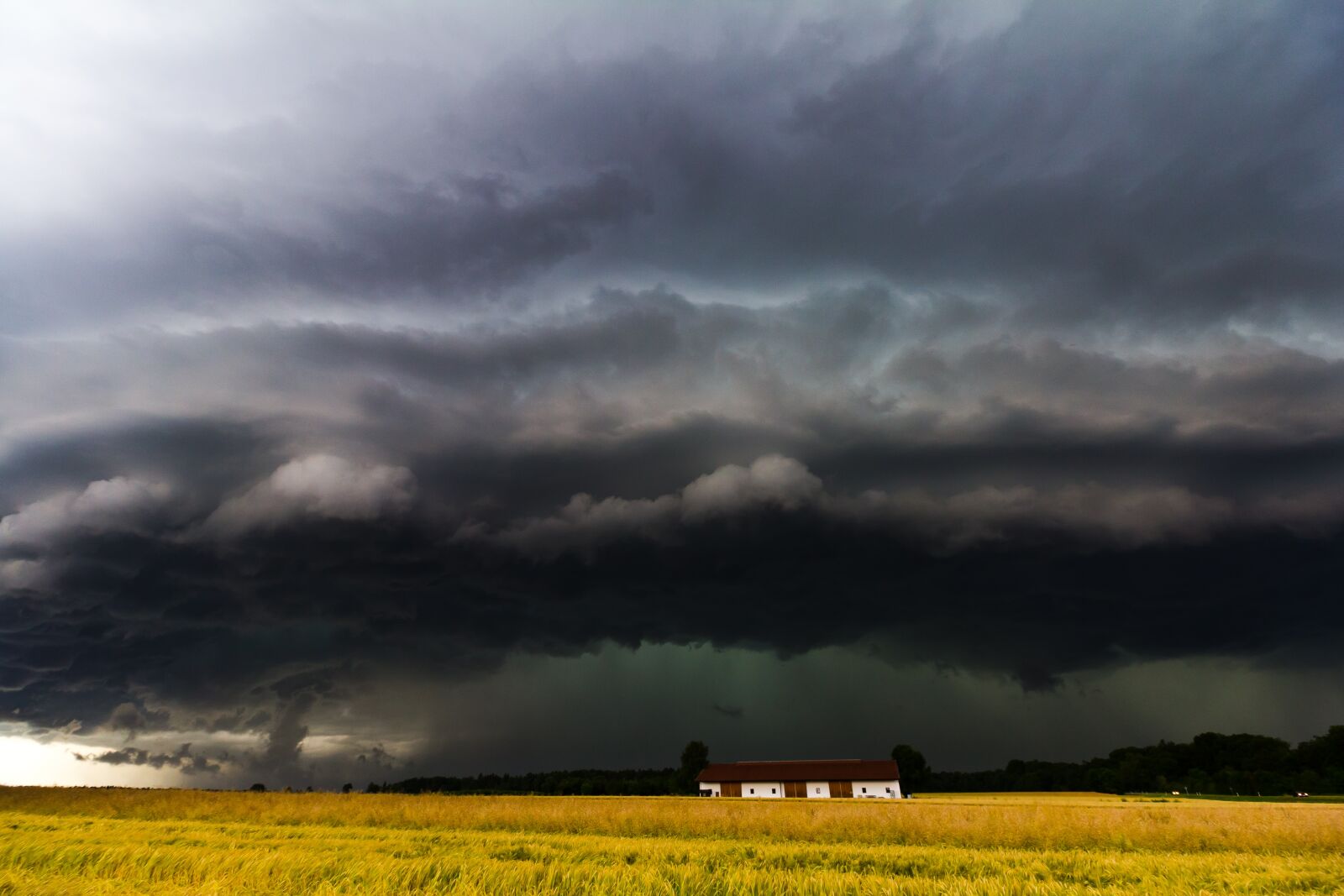 Canon EOS 60D sample photo. Super cell, shelf cloud photography