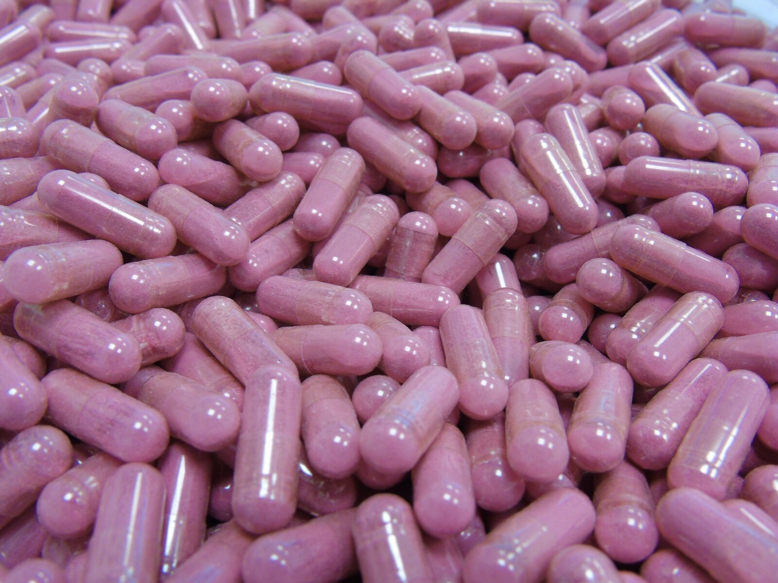 Sony Cyber-shot DSC-H400 sample photo. Encapsulate, pills, vitamins photography