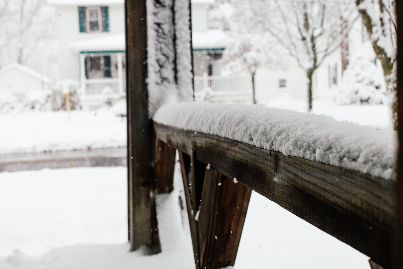 Canon EOS 5D Mark II sample photo. Cold, outdoors, snow, winter photography