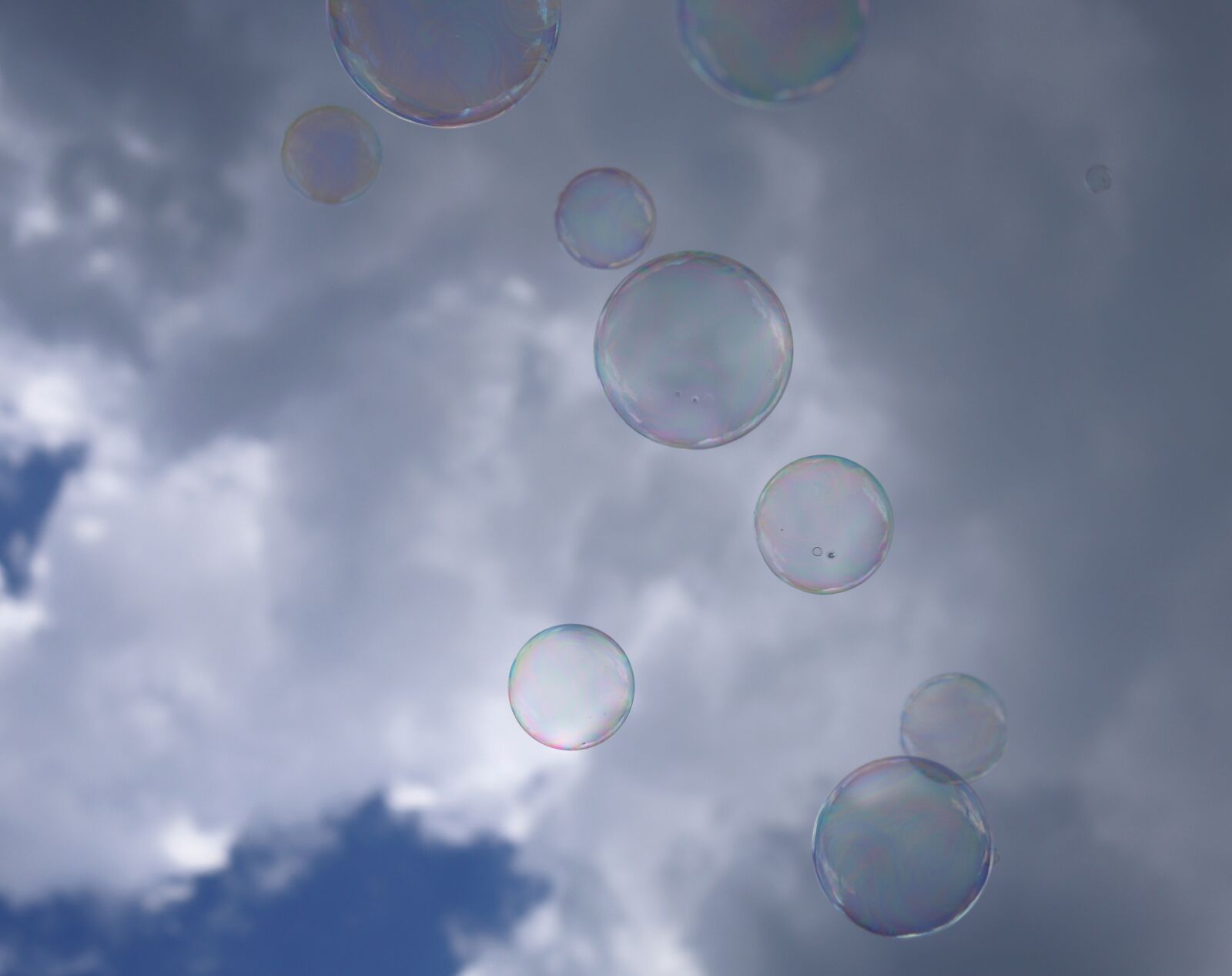 Canon EOS 200D (EOS Rebel SL2 / EOS Kiss X9) sample photo. Soap bubble, sky, clouds photography