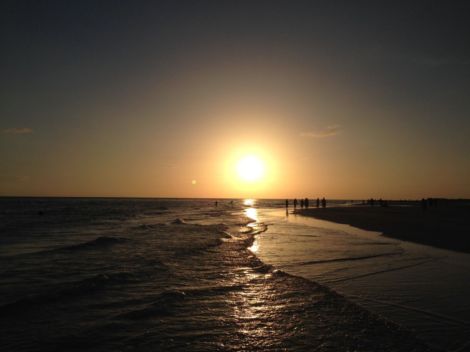iPhone 5 back camera 4.12mm f/2.4 sample photo. Sunset, sun, beach photography