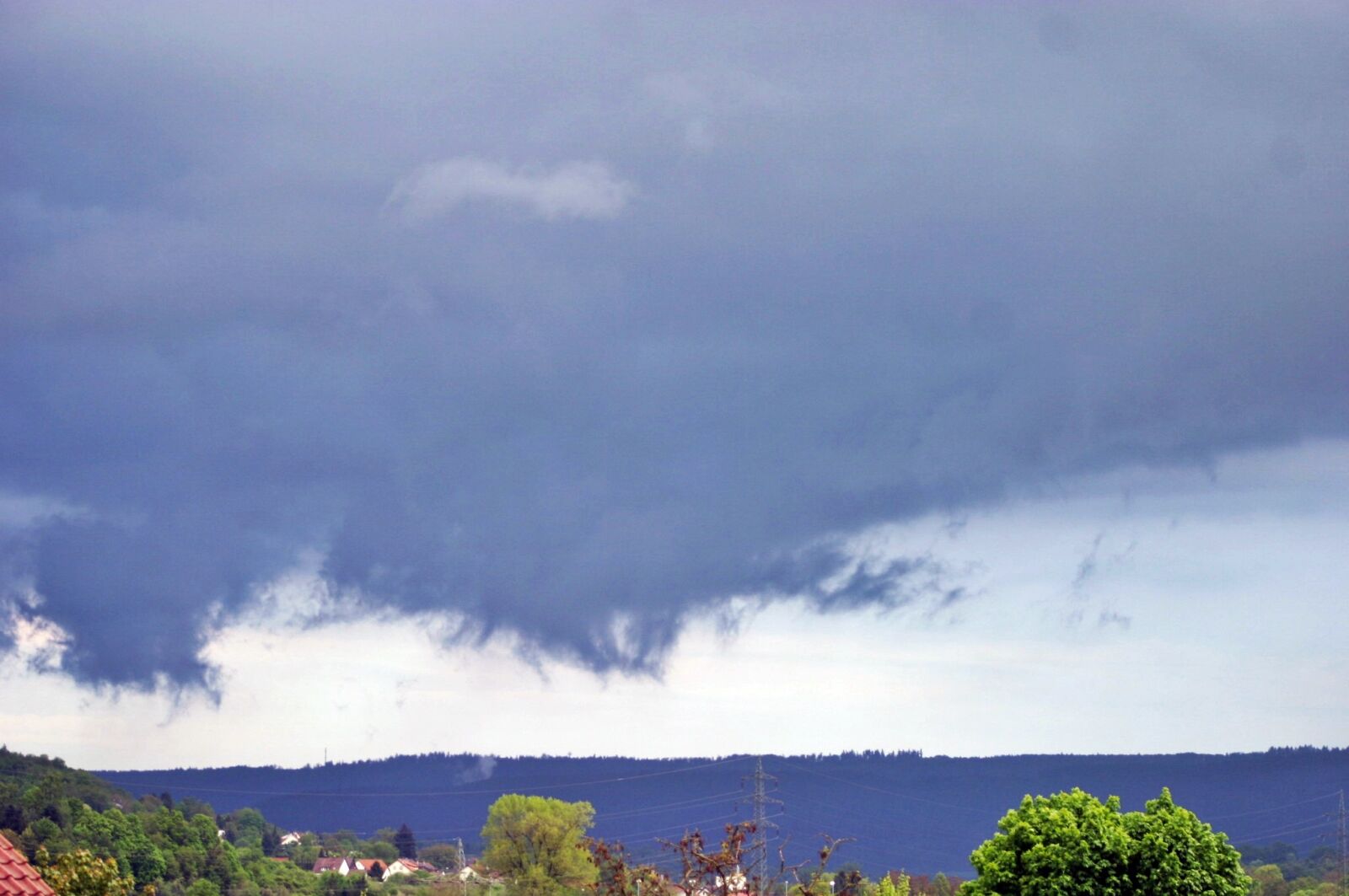 Canon EOS 10D sample photo. Rain front, clouds, weather photography