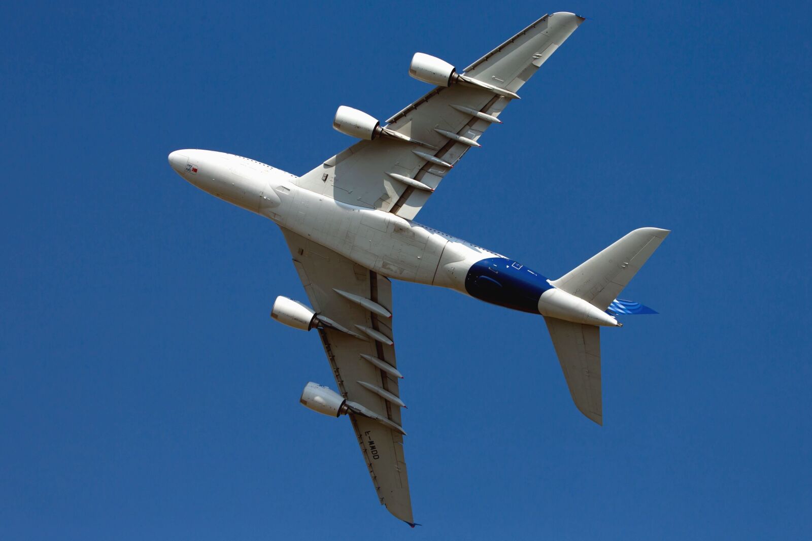 Canon EOS 5D Mark III sample photo. Airplane, jet, passenger, sky photography