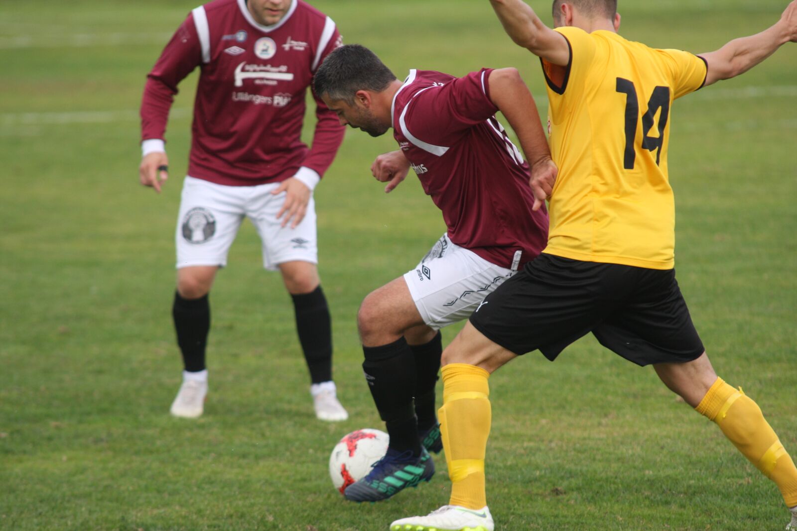 Canon EOS 40D sample photo. Football, soccer, players photography