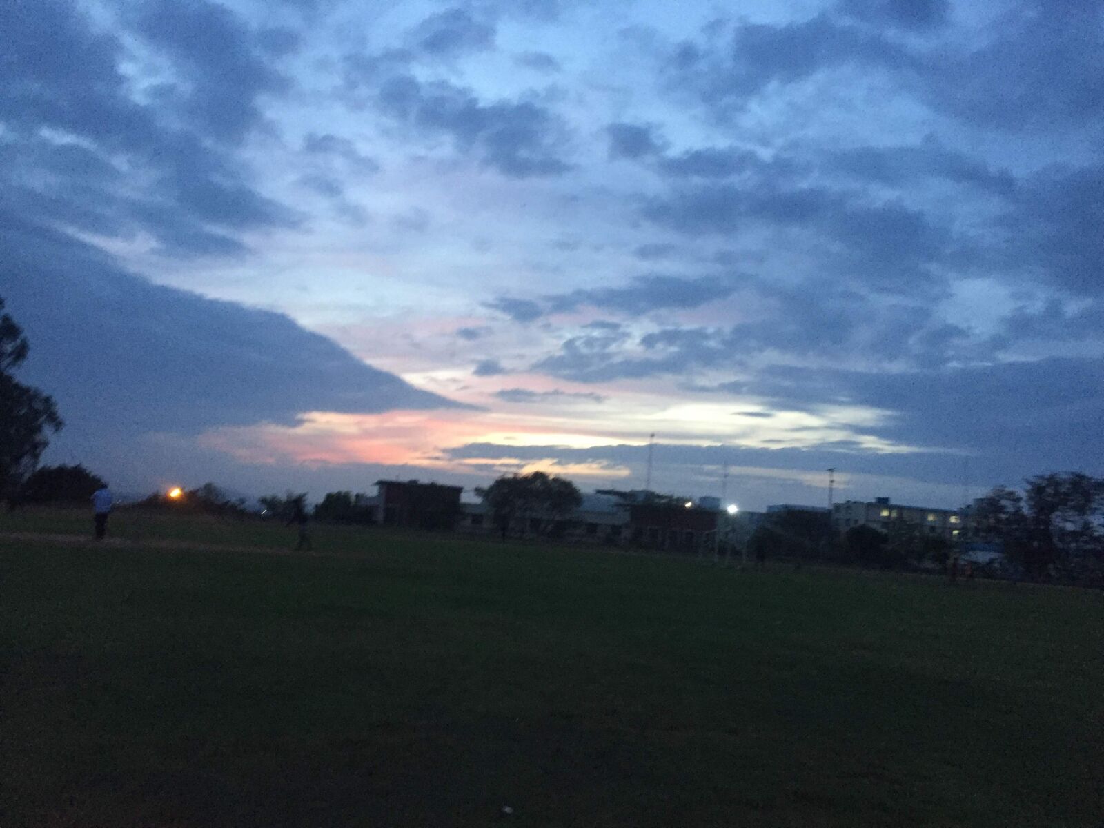 iPhone 6 back camera 4.15mm f/2.2 sample photo. Sky, clouds, evening photography