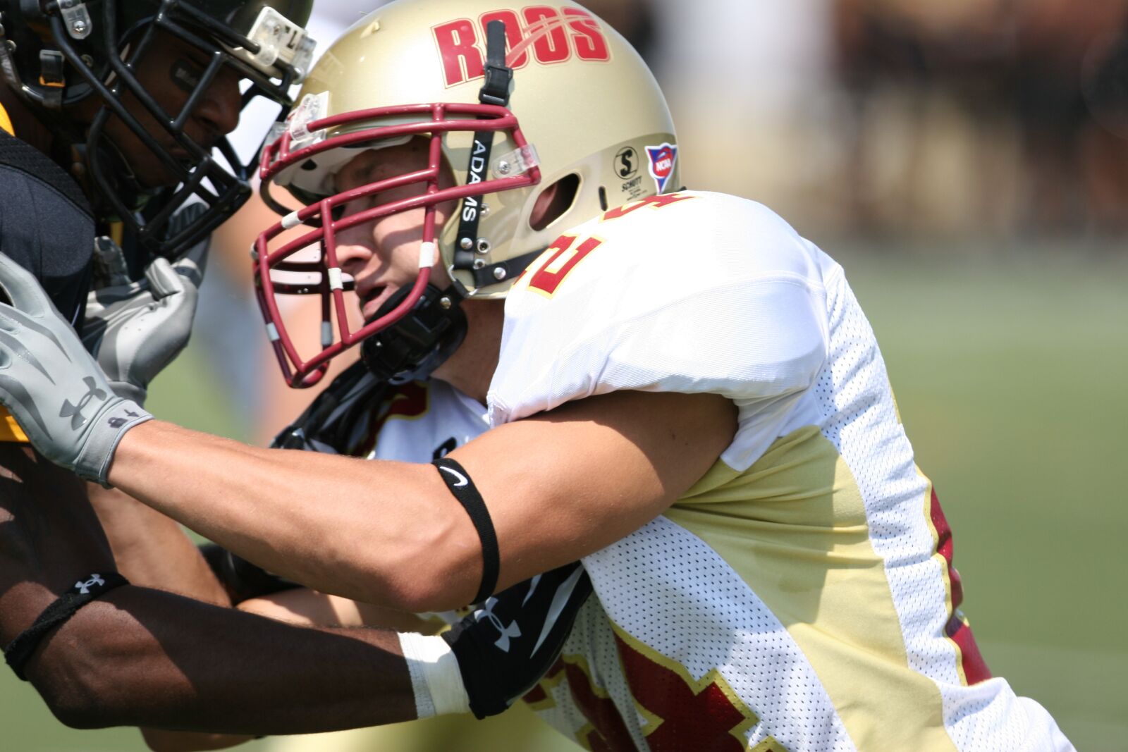 Canon EOS 20D sample photo. American football, football, blocking photography