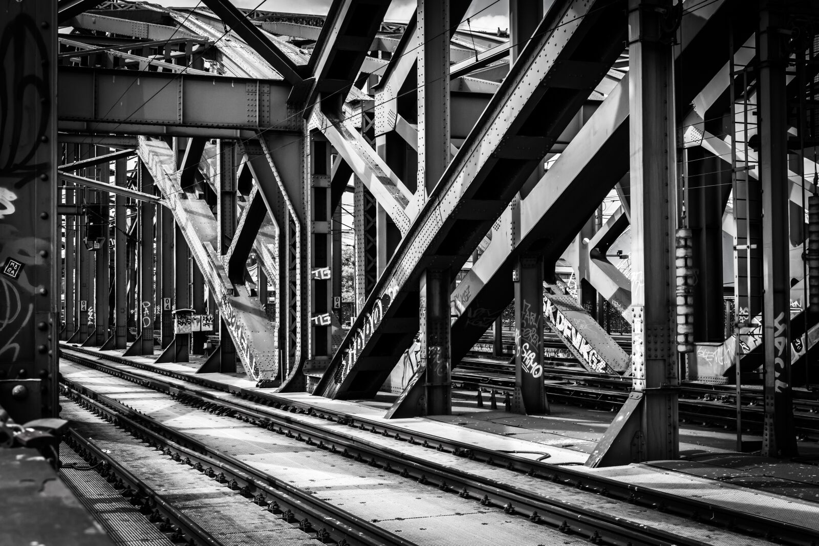 Canon PowerShot G3 X sample photo. Bridge, steel structure, railway photography