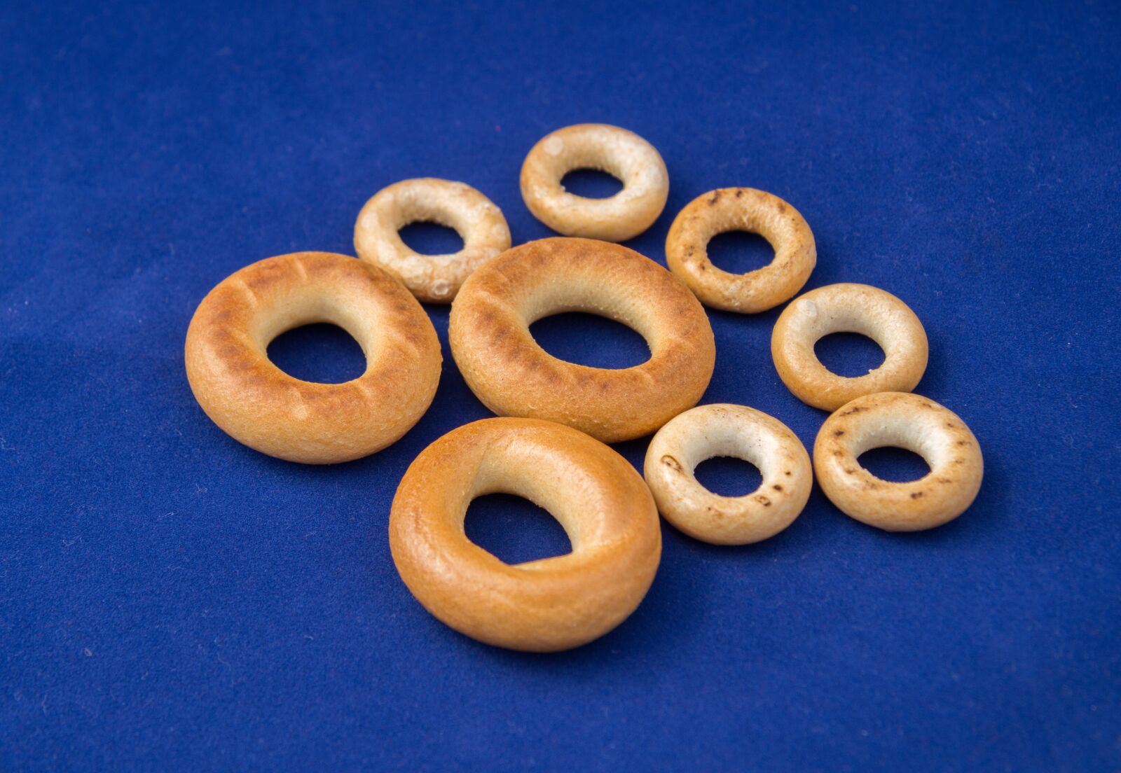 Canon EF-S 17-85mm F4-5.6 IS USM sample photo. Drying, bagels, health photography
