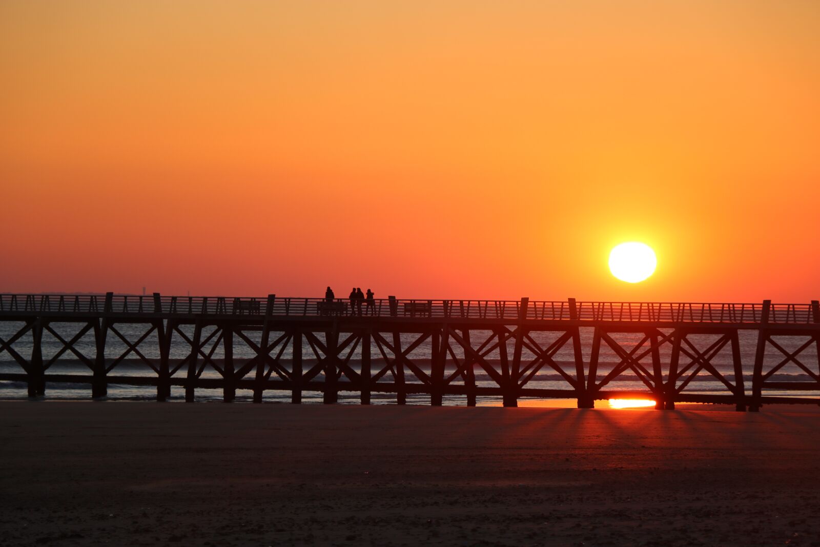 Canon EOS 750D (EOS Rebel T6i / EOS Kiss X8i) sample photo. Sunset, dawn, twilight photography
