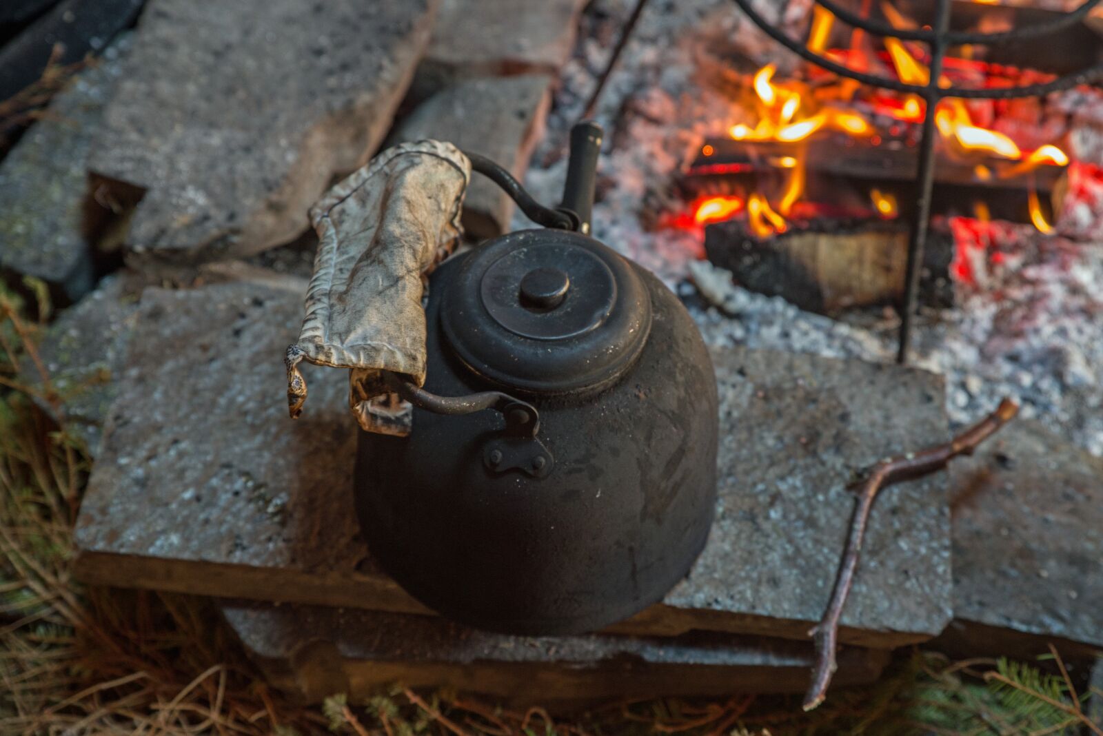 Pentax K-1 sample photo. Coffee, fire, pot photography
