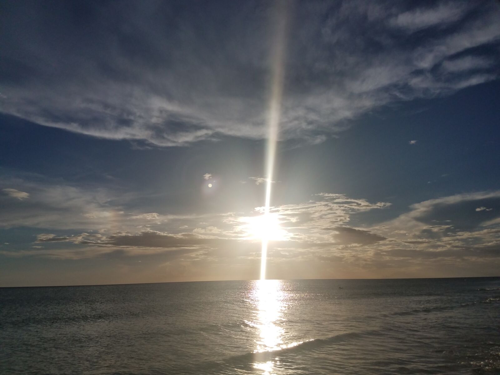 Samsung Galaxy S7 Edge sample photo. Beach, clouds, light, sea photography