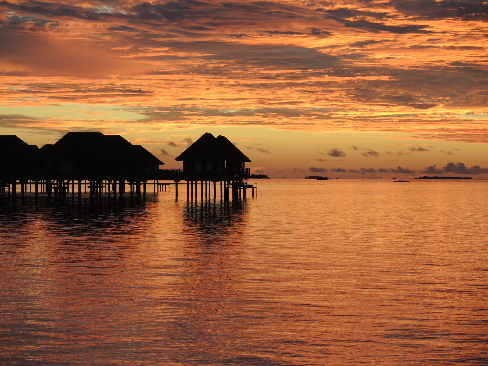 Nikon Coolpix P7800 sample photo. Sea, sunset, tranquil photography